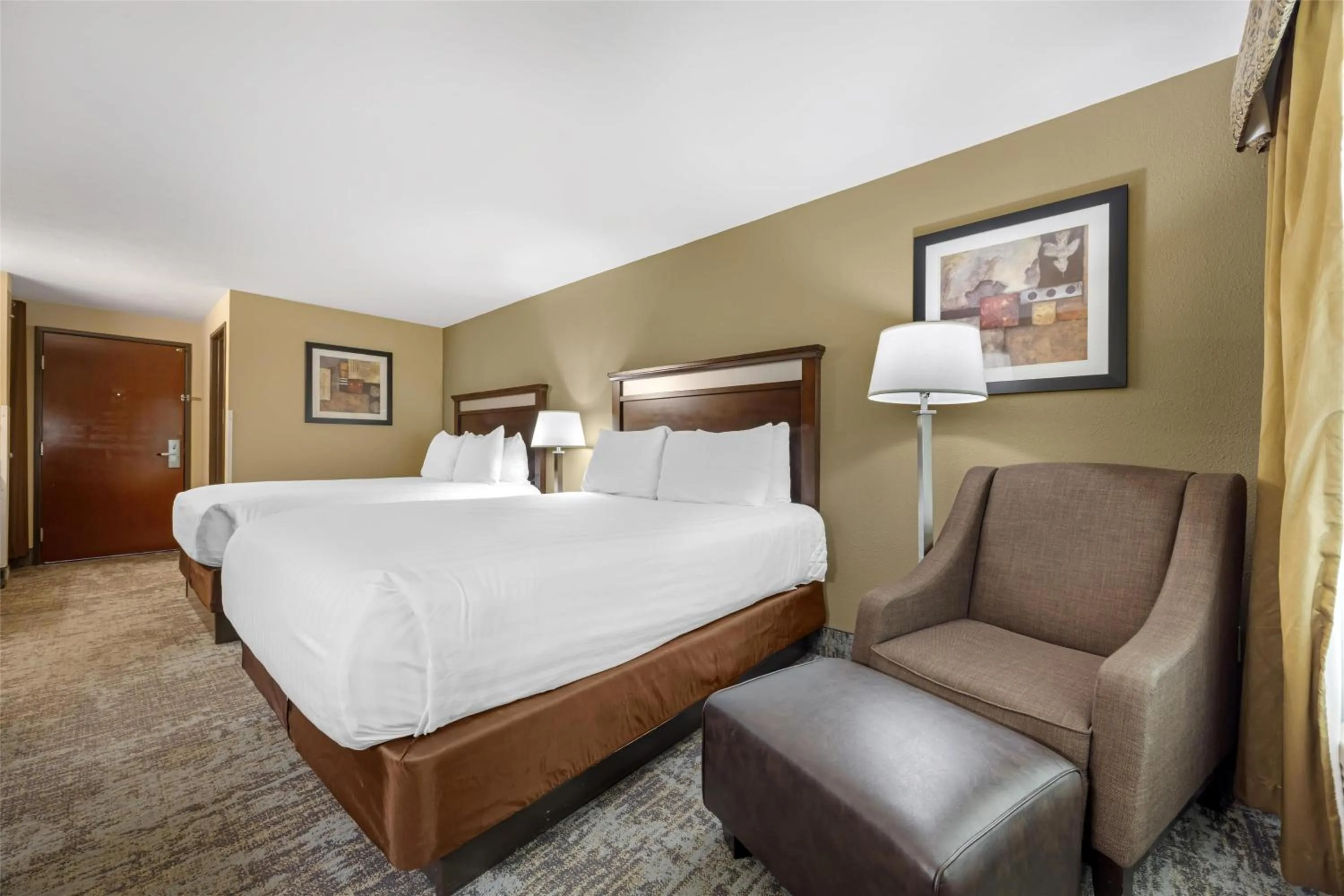 Bedroom, Bed in Best Western Plus Prairie Inn