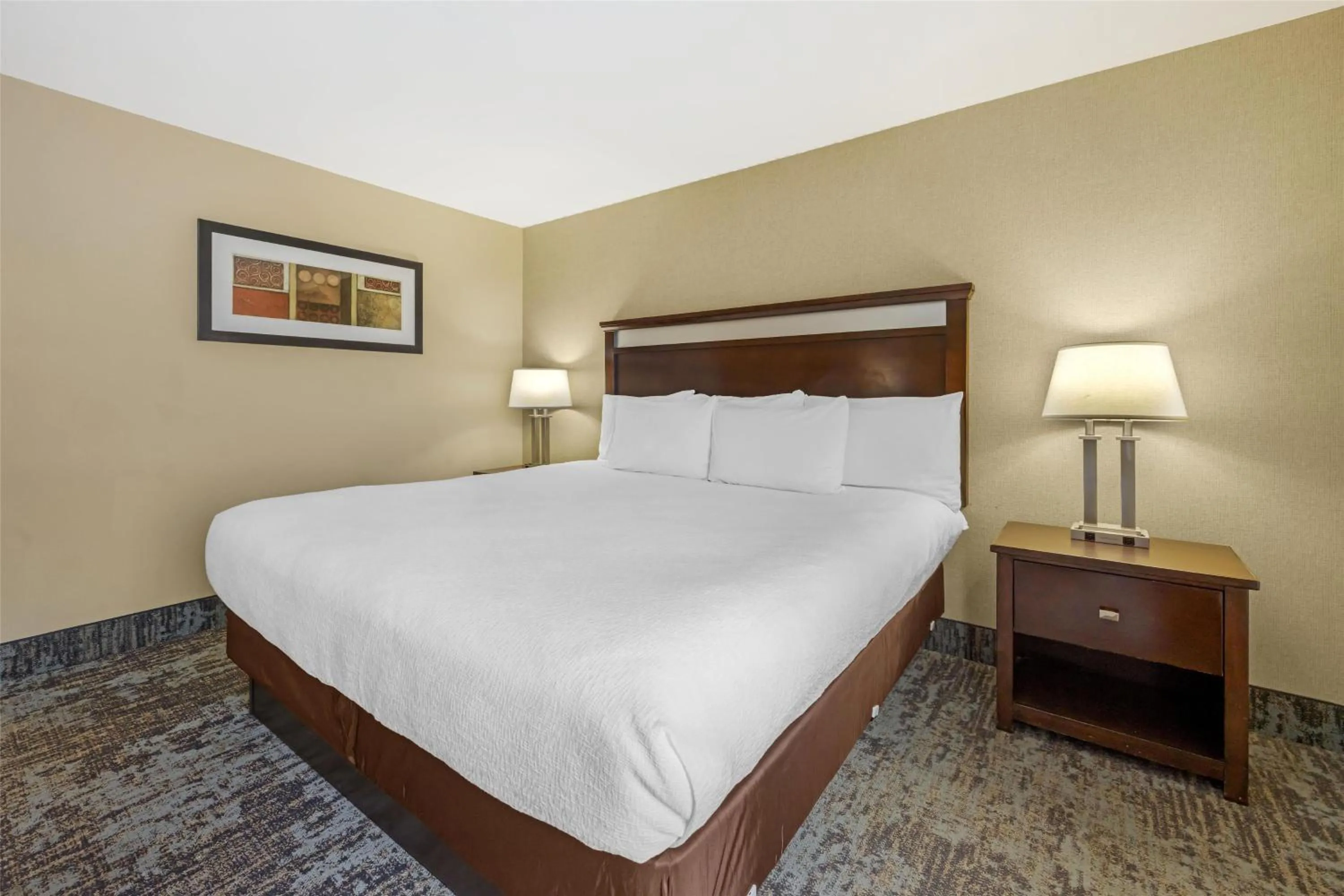 Bedroom, Bed in Best Western Plus Prairie Inn