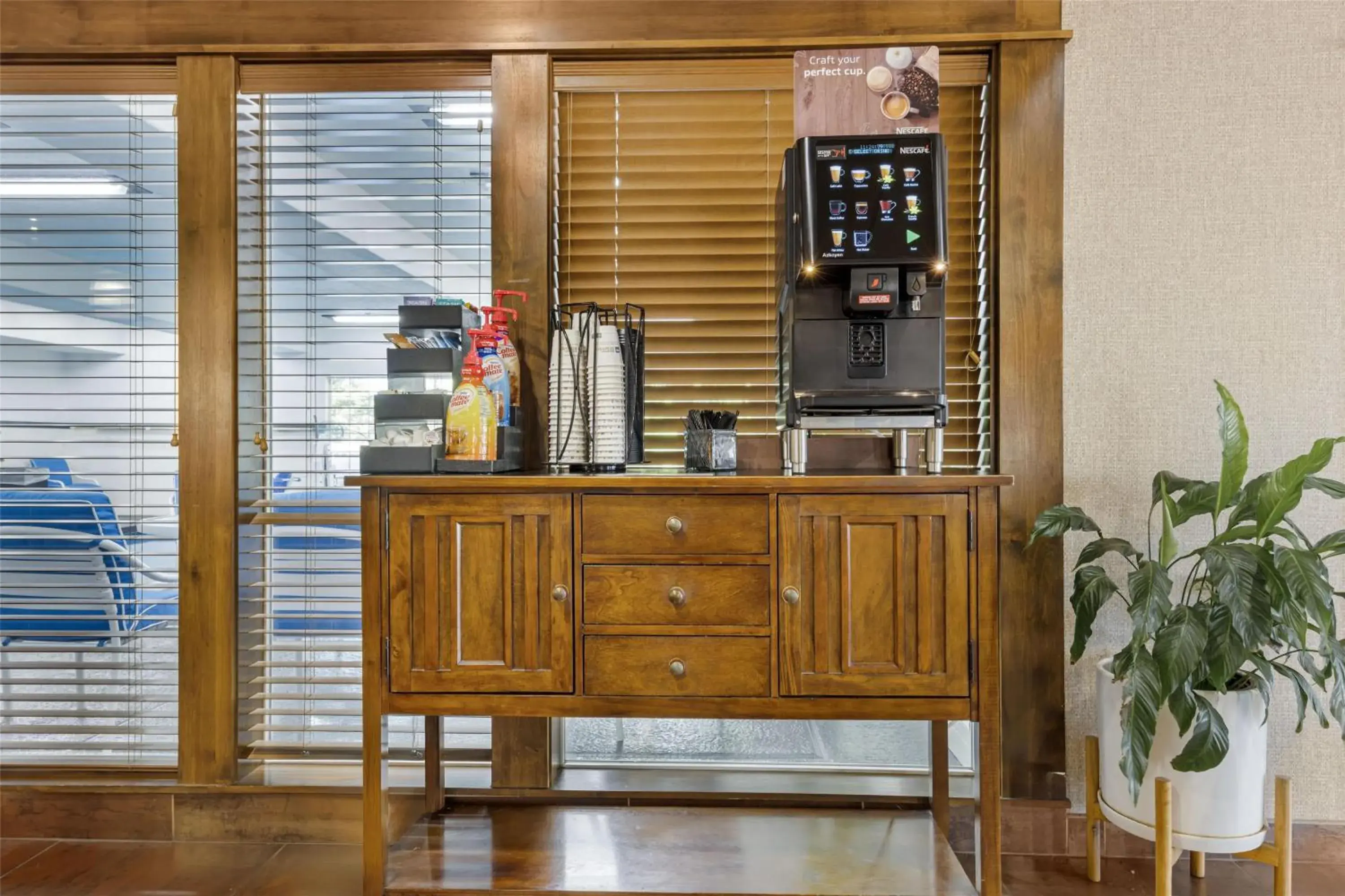 Breakfast in Best Western Plus Prairie Inn Breakfast in Best Western Plus Prairie Inn