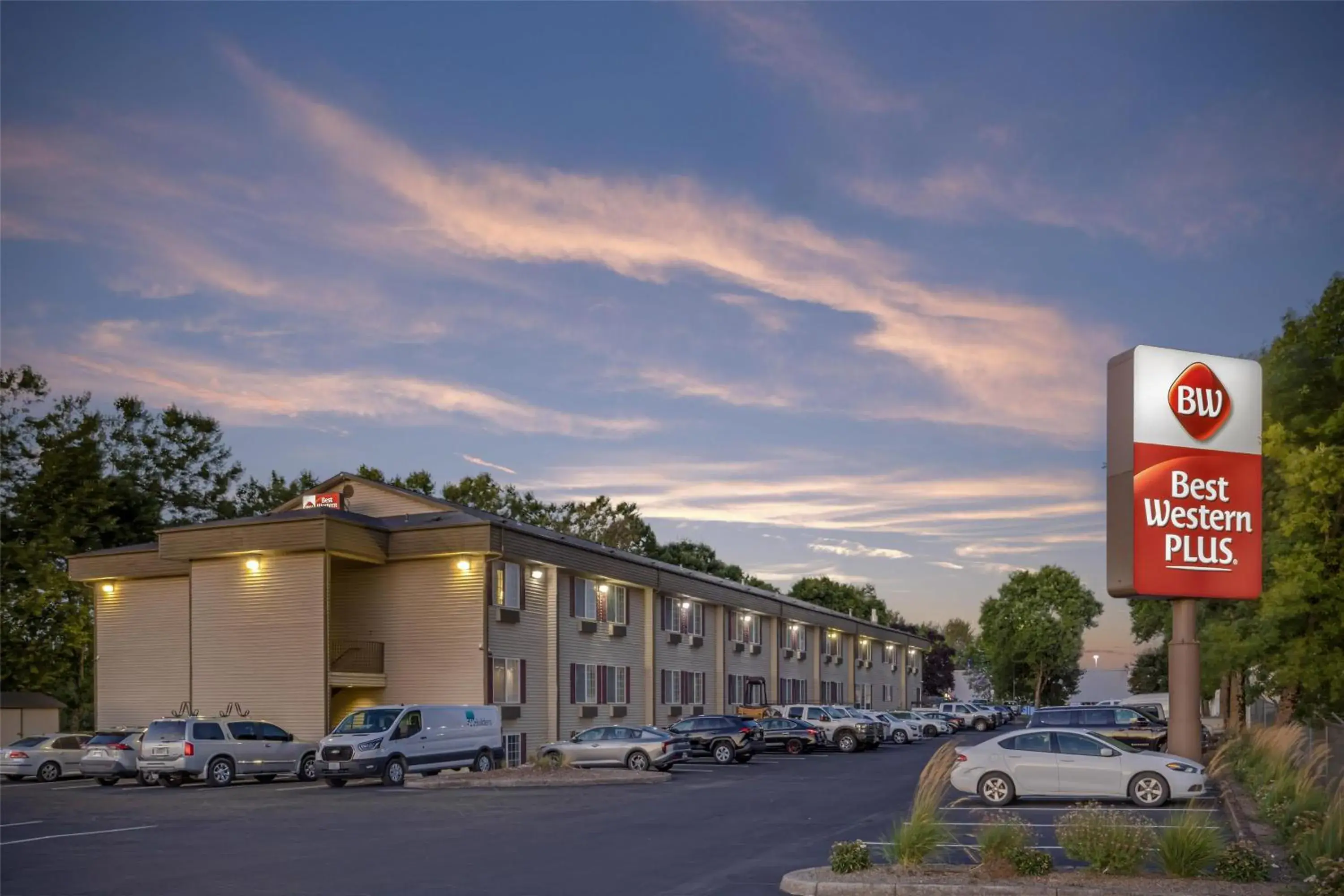 Property building in Best Western Plus Prairie Inn Property building in Best Western Plus Prairie Inn