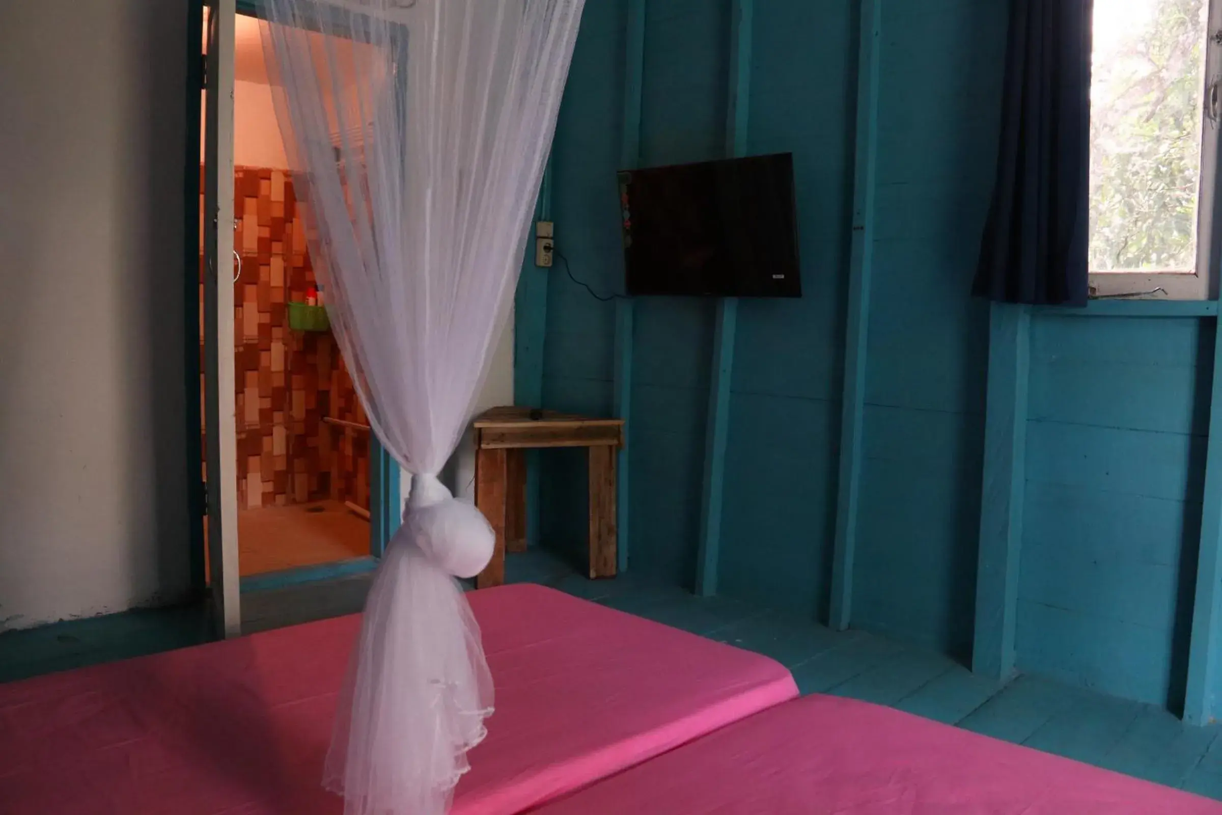 Deluxe Single Room in Tanjong Tinggi Cottage Deluxe Single Room in Tanjong Tinggi Cottage