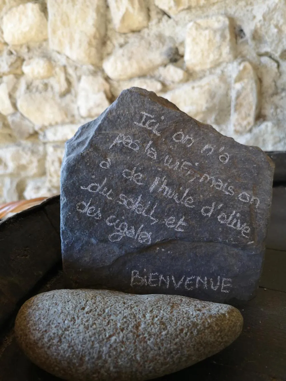 Decorative detail in Les Logis de Paban