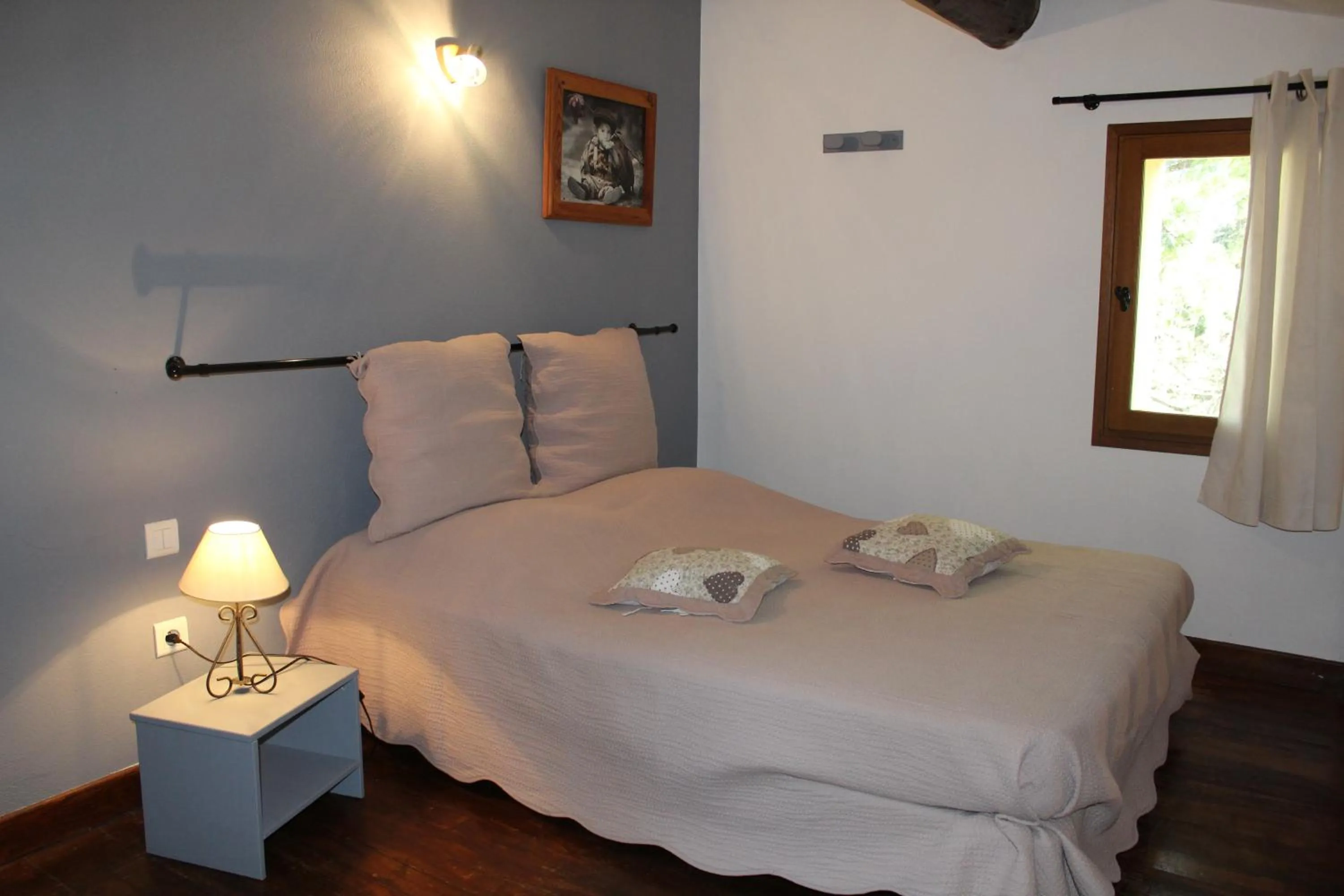 Bedroom, Bed in Les Logis de Paban