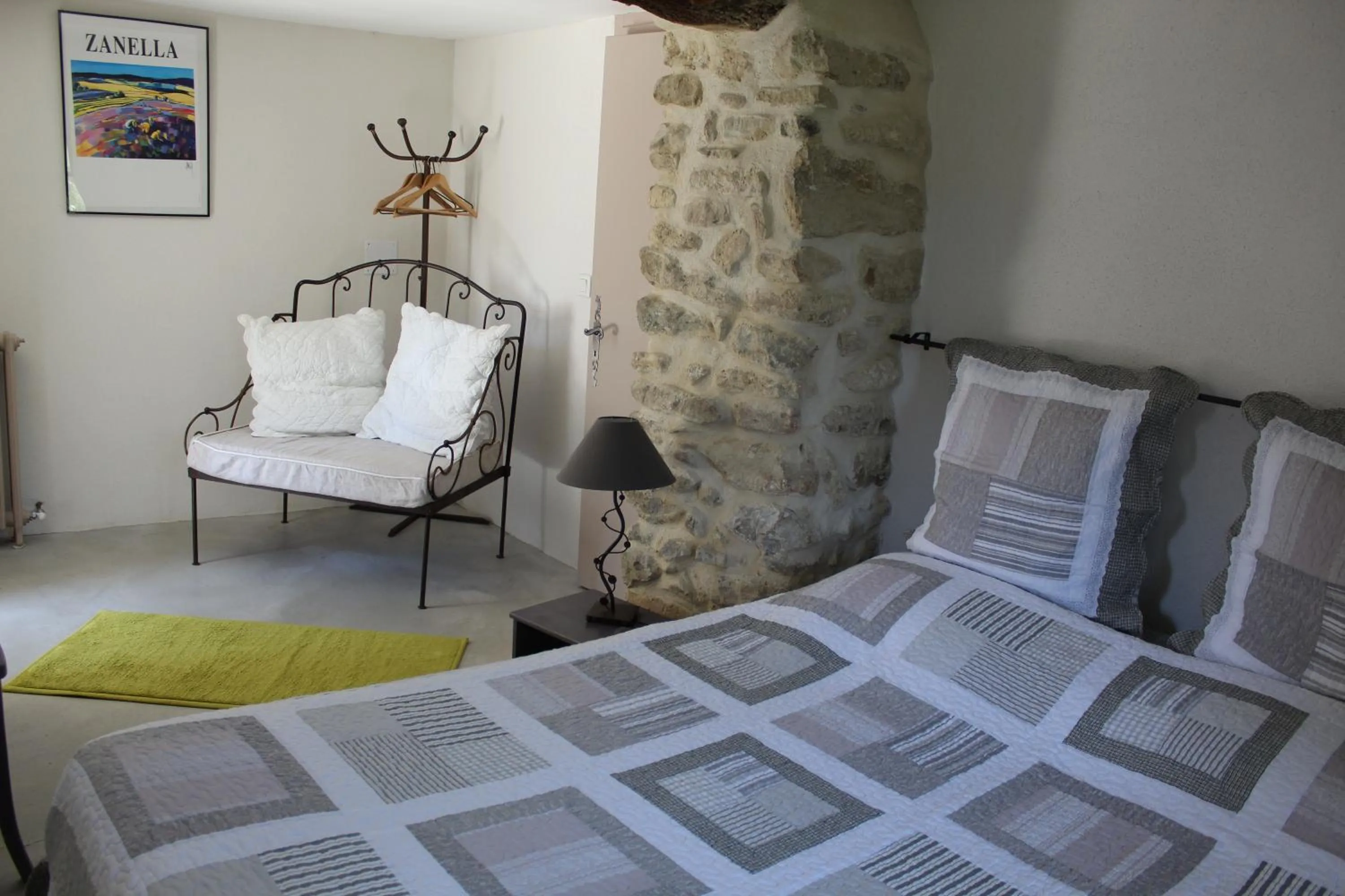 Bedroom, Bed in Les Logis de Paban
