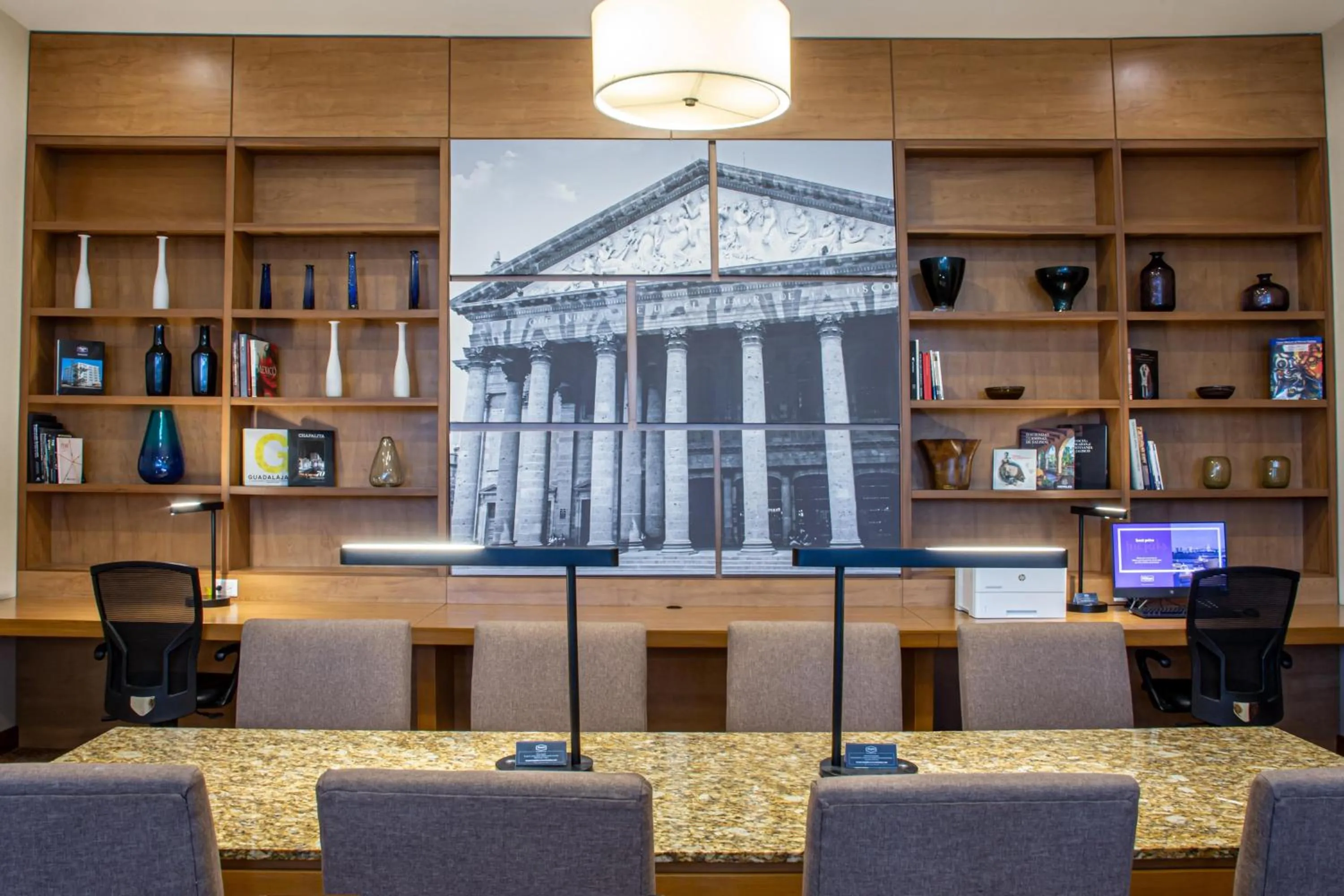 Business facilities in Hampton by Hilton Guadalajara Expo