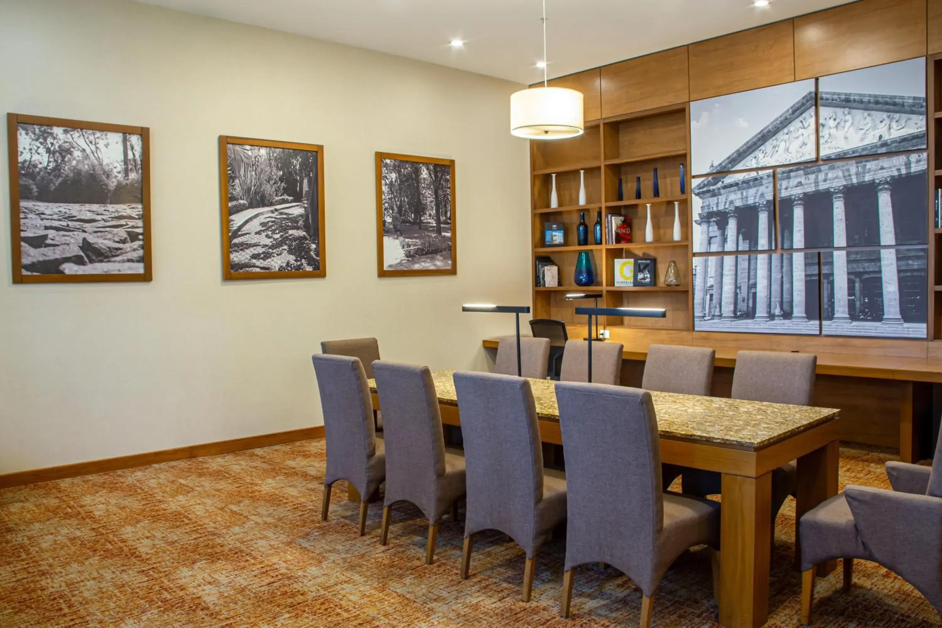 Lobby or reception in Hampton by Hilton Guadalajara Expo Lobby or reception in Hampton by Hilton Guadalajara Expo