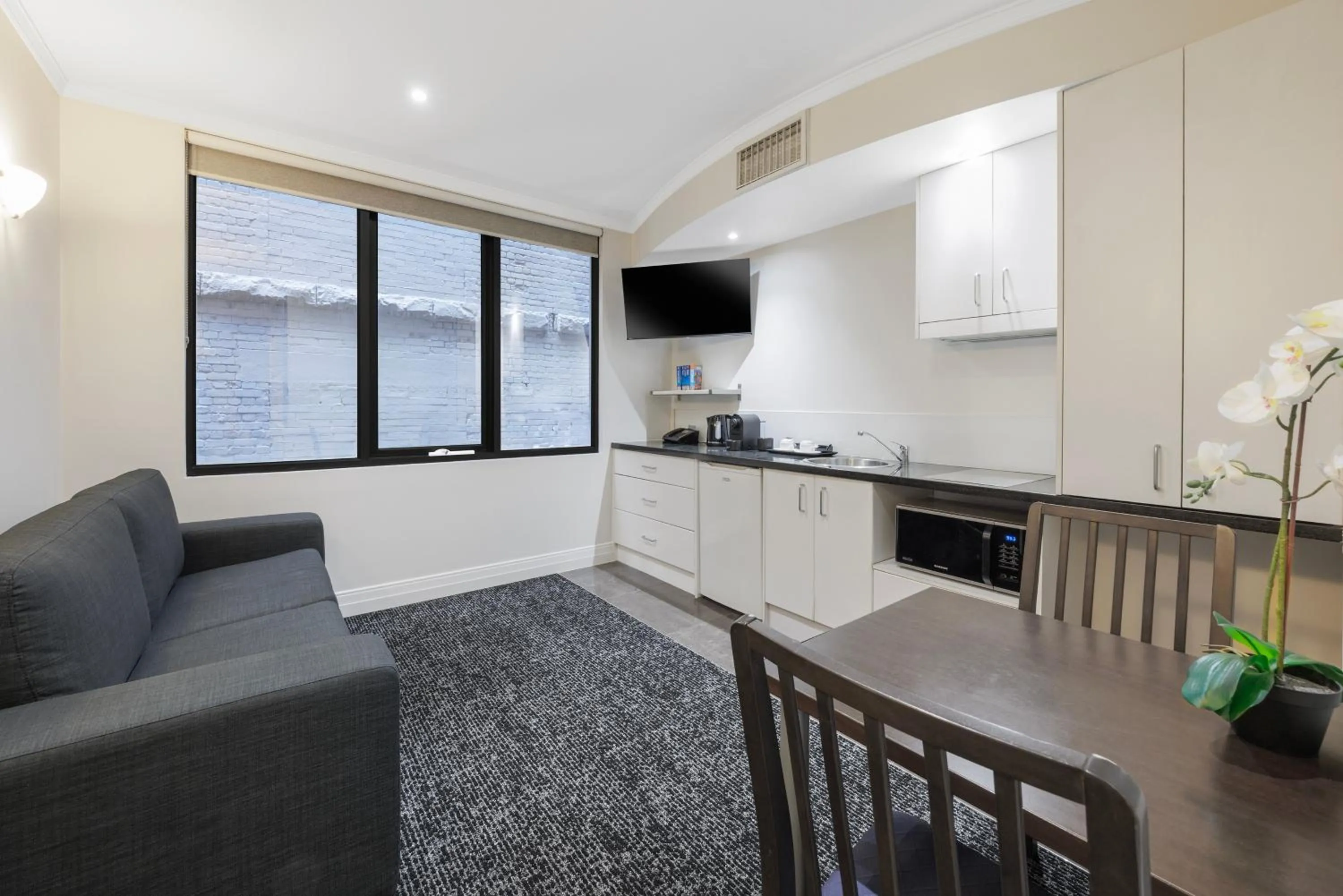 Living room in Great Southern Hotel Melbourne