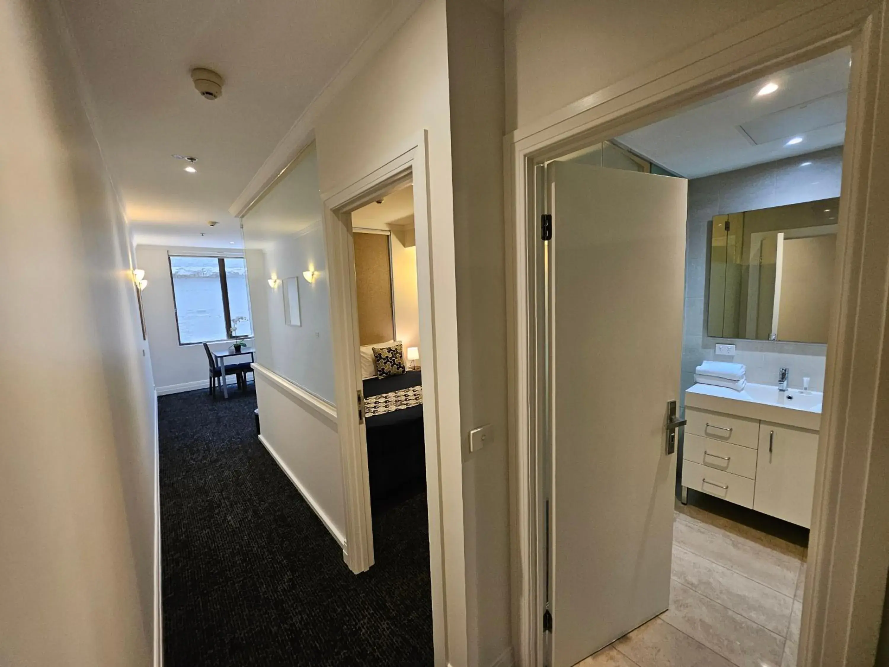 Bed in Great Southern Hotel Melbourne Bed in Great Southern Hotel Melbourne