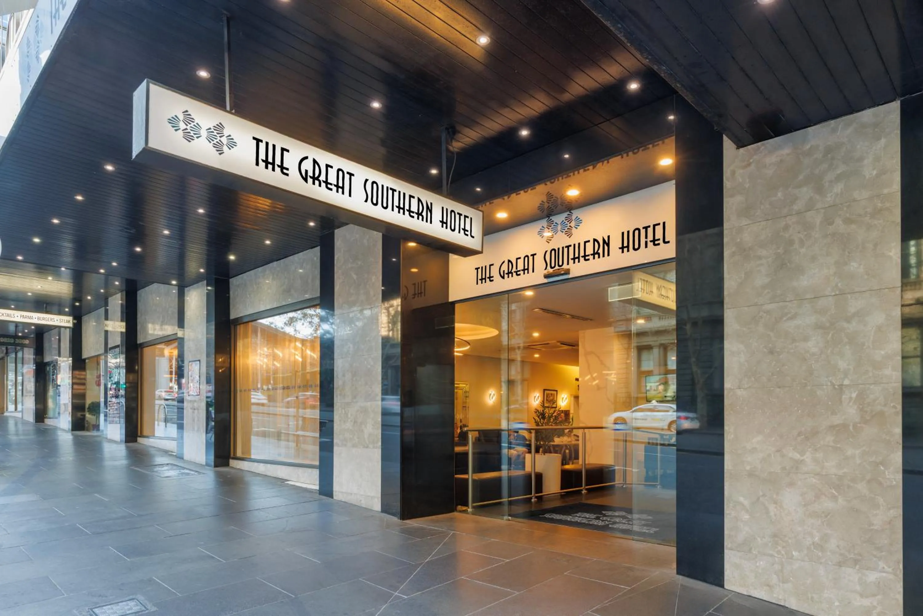 Facade/entrance in Great Southern Hotel Melbourne