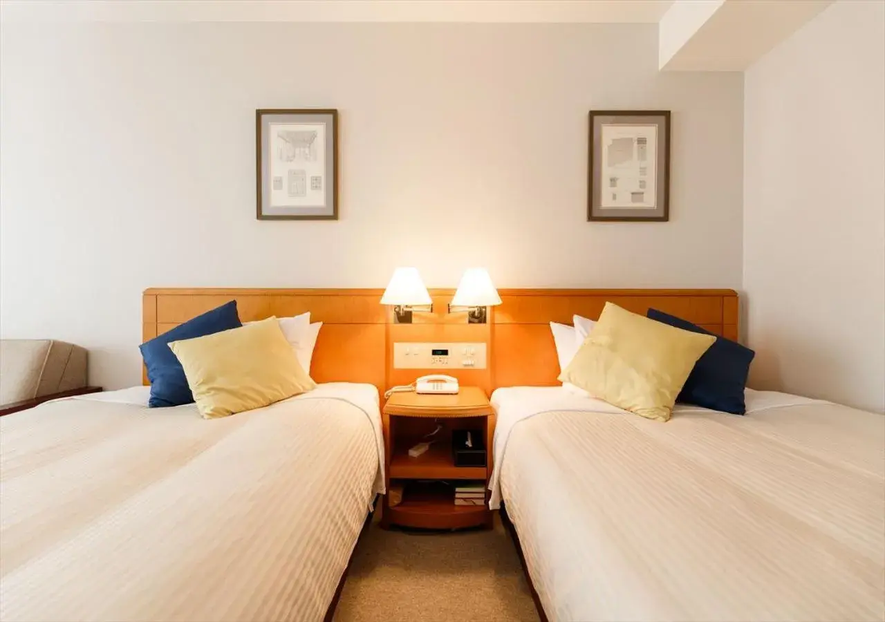 Superior Twin with Extra Bed - Non-Smoking in Kanazawa New Grand Hotel Premier Superior Twin with Extra Bed - Non-Smoking in Kanazawa New Grand Hotel Premier