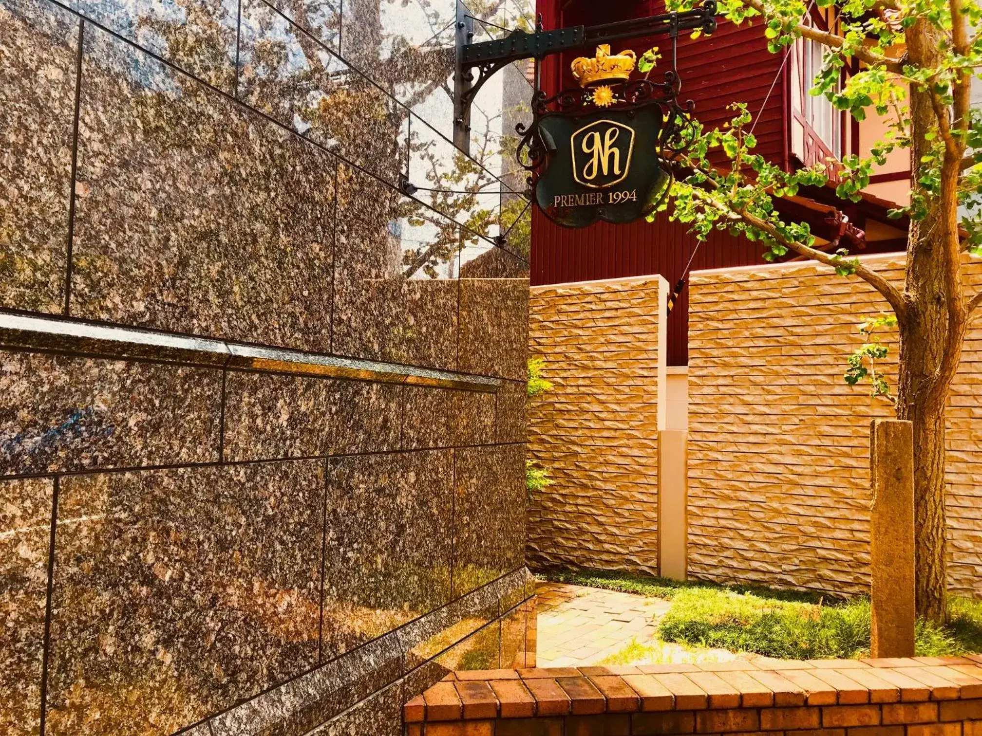 Facade/entrance in Kanazawa New Grand Hotel Premier Facade/entrance in Kanazawa New Grand Hotel Premier