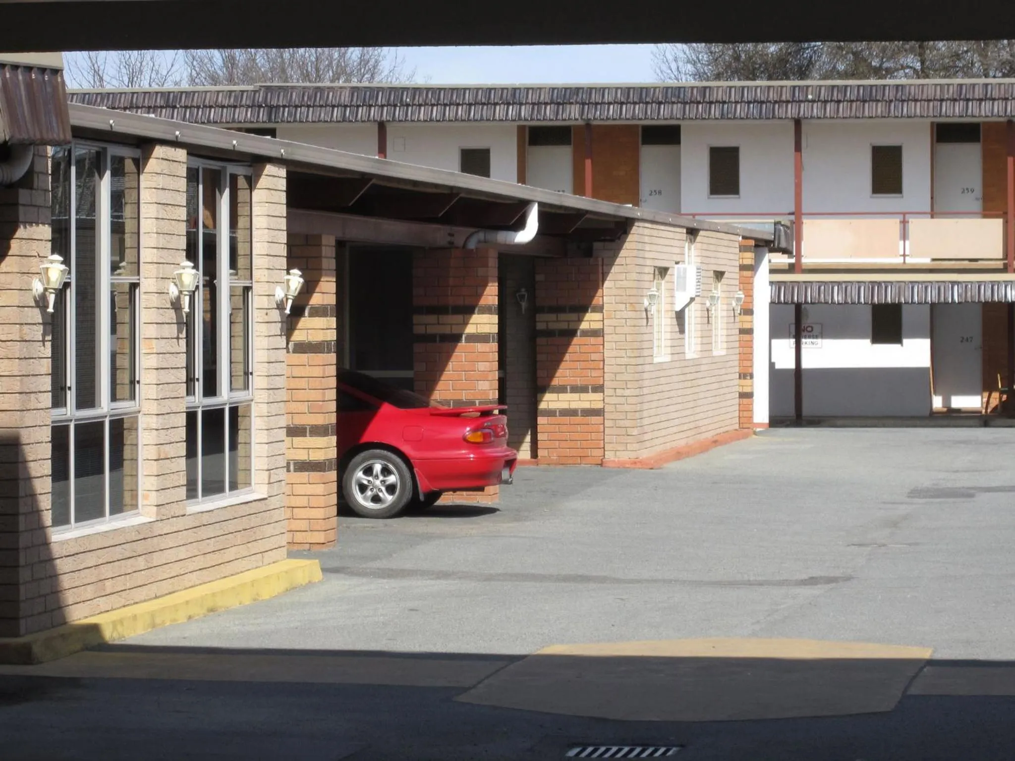 Area and facilities in Canberra Lyneham Motor Inn