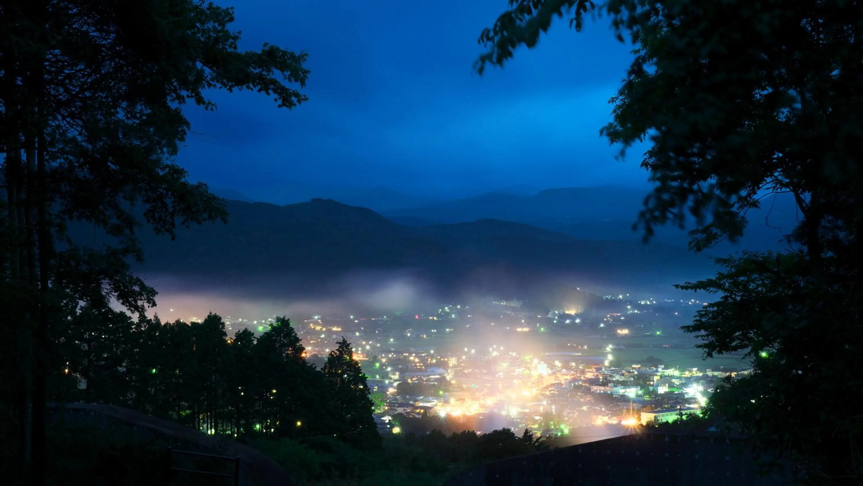 Night in Yufuin Country Road Youth Hostel