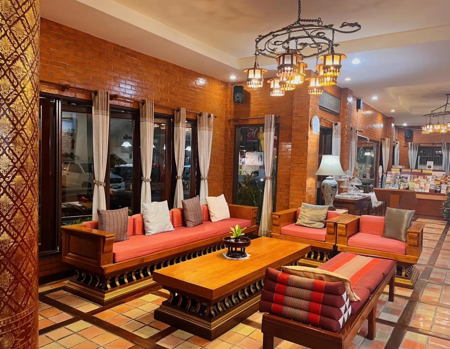 Lobby or reception in Sripat Guesthouse SHA Extra Plus