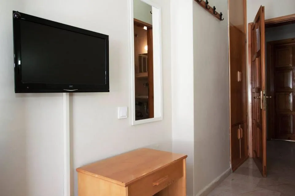 TV and multimedia, TV/Entertainment Center in Koz Eren Otel Çeşme