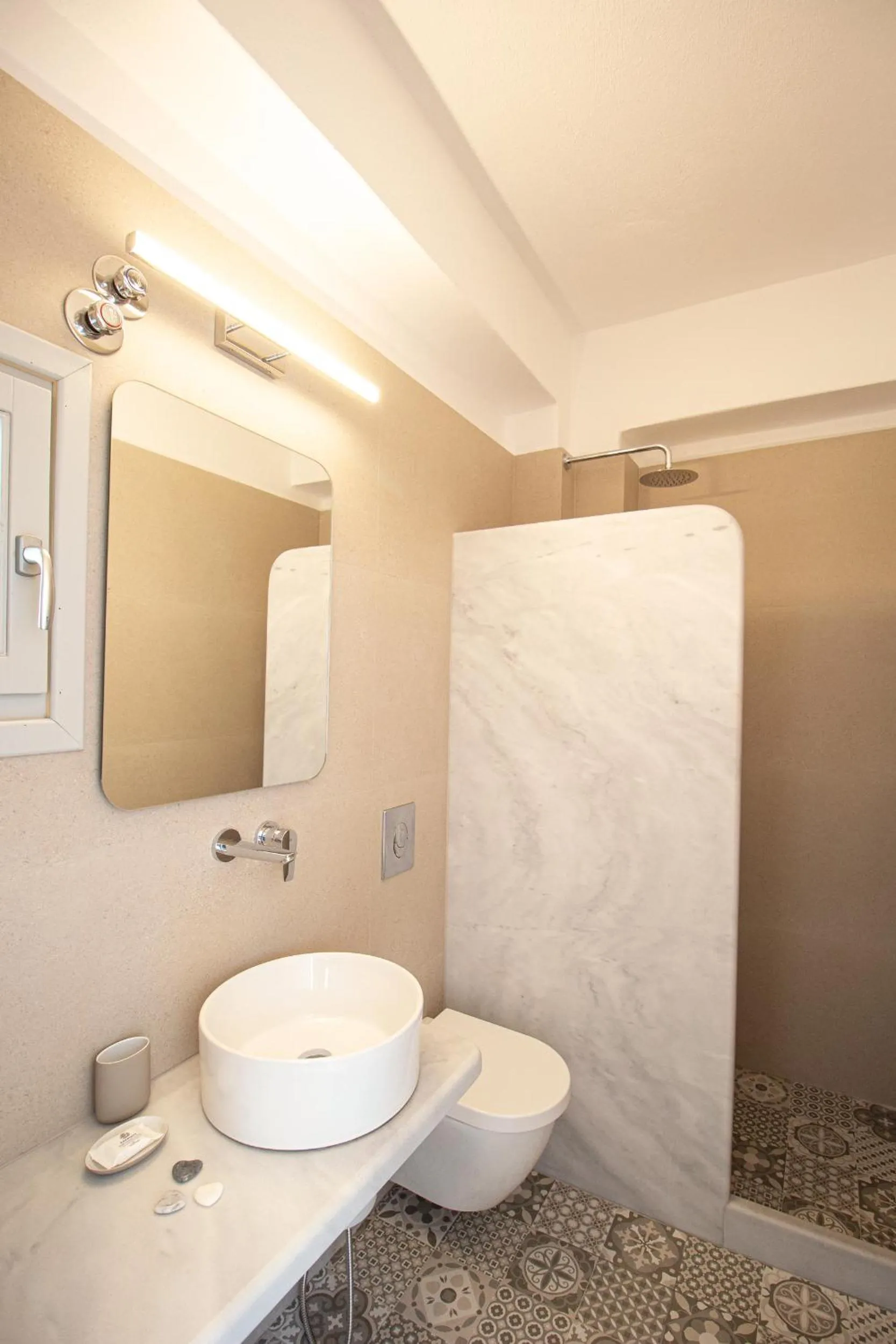 Shower in Crystal View Mykonos
