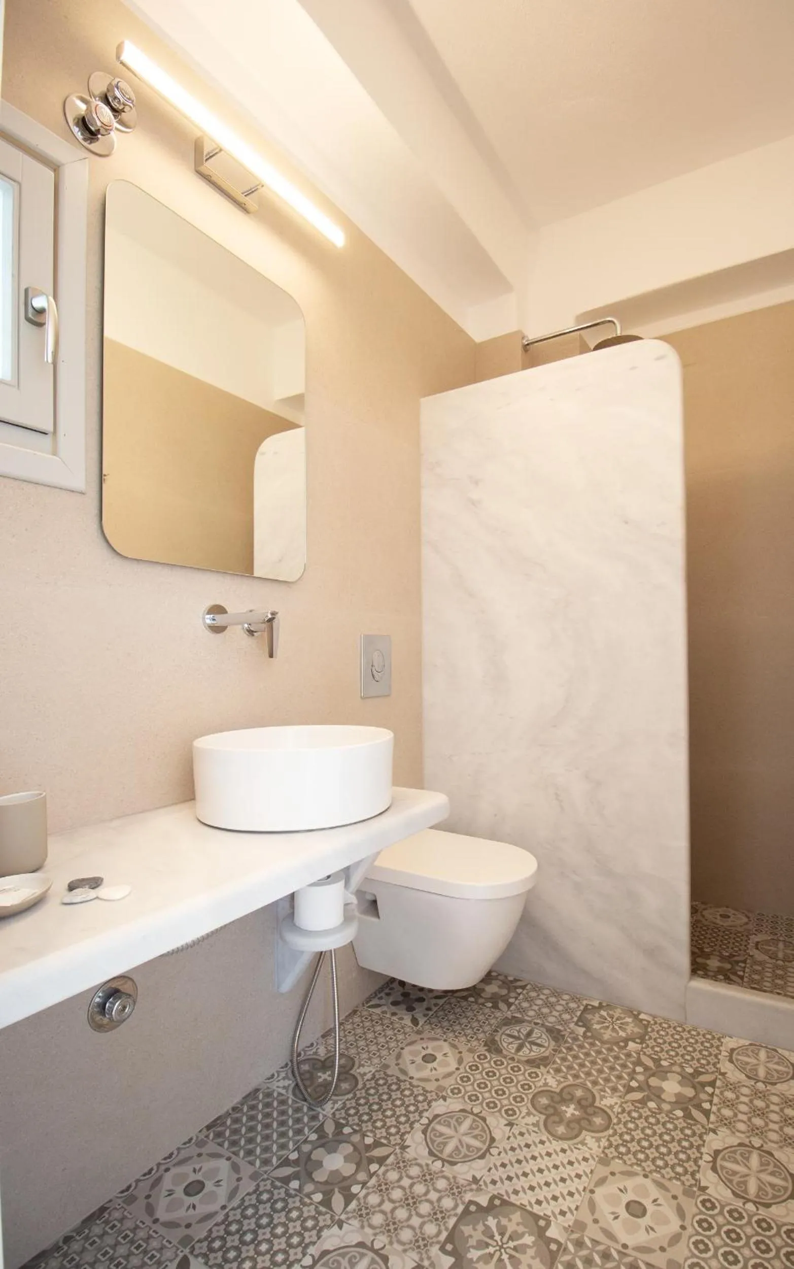 Shower in Crystal View Mykonos