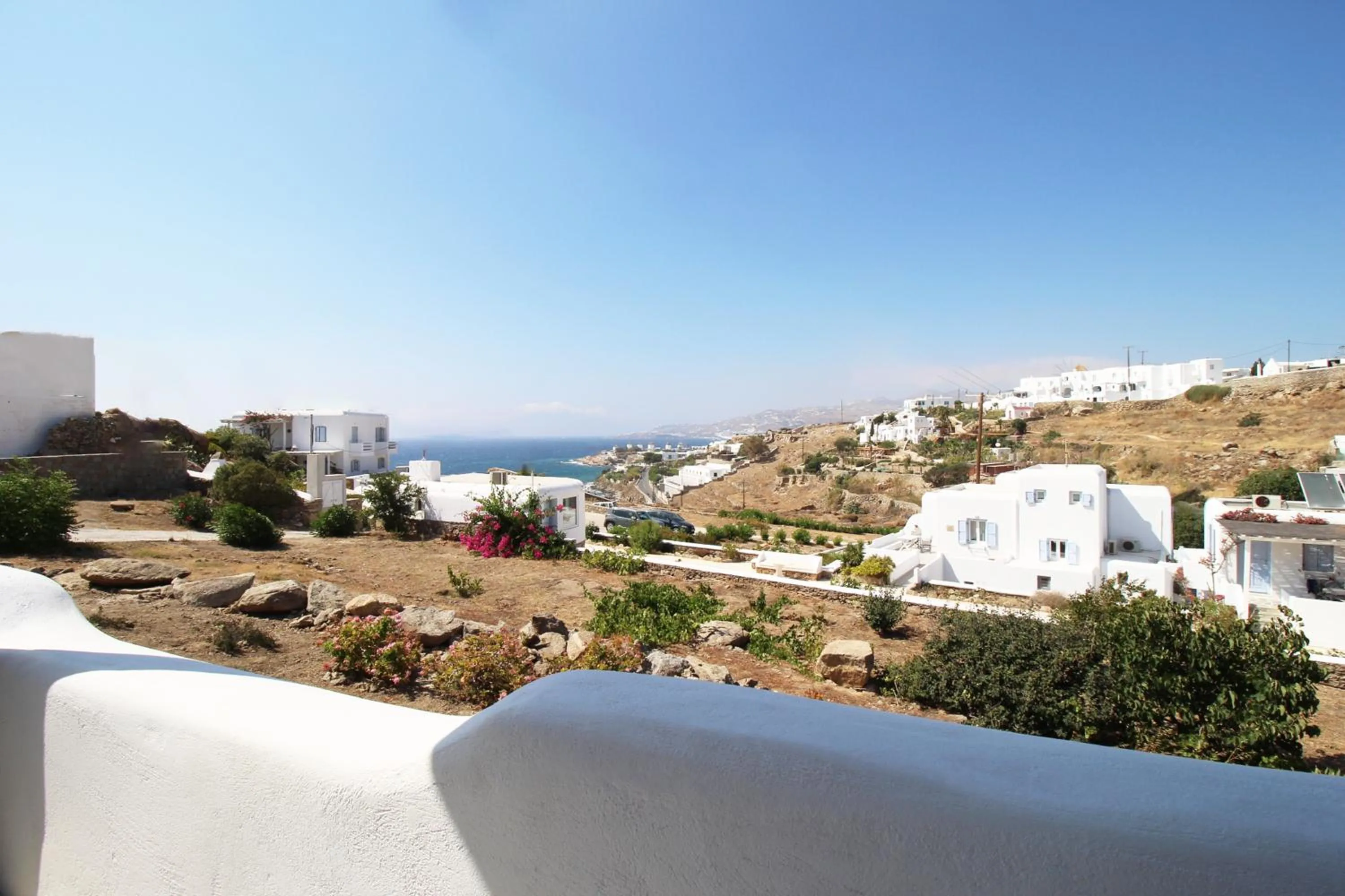 Garden view in Crystal View Mykonos