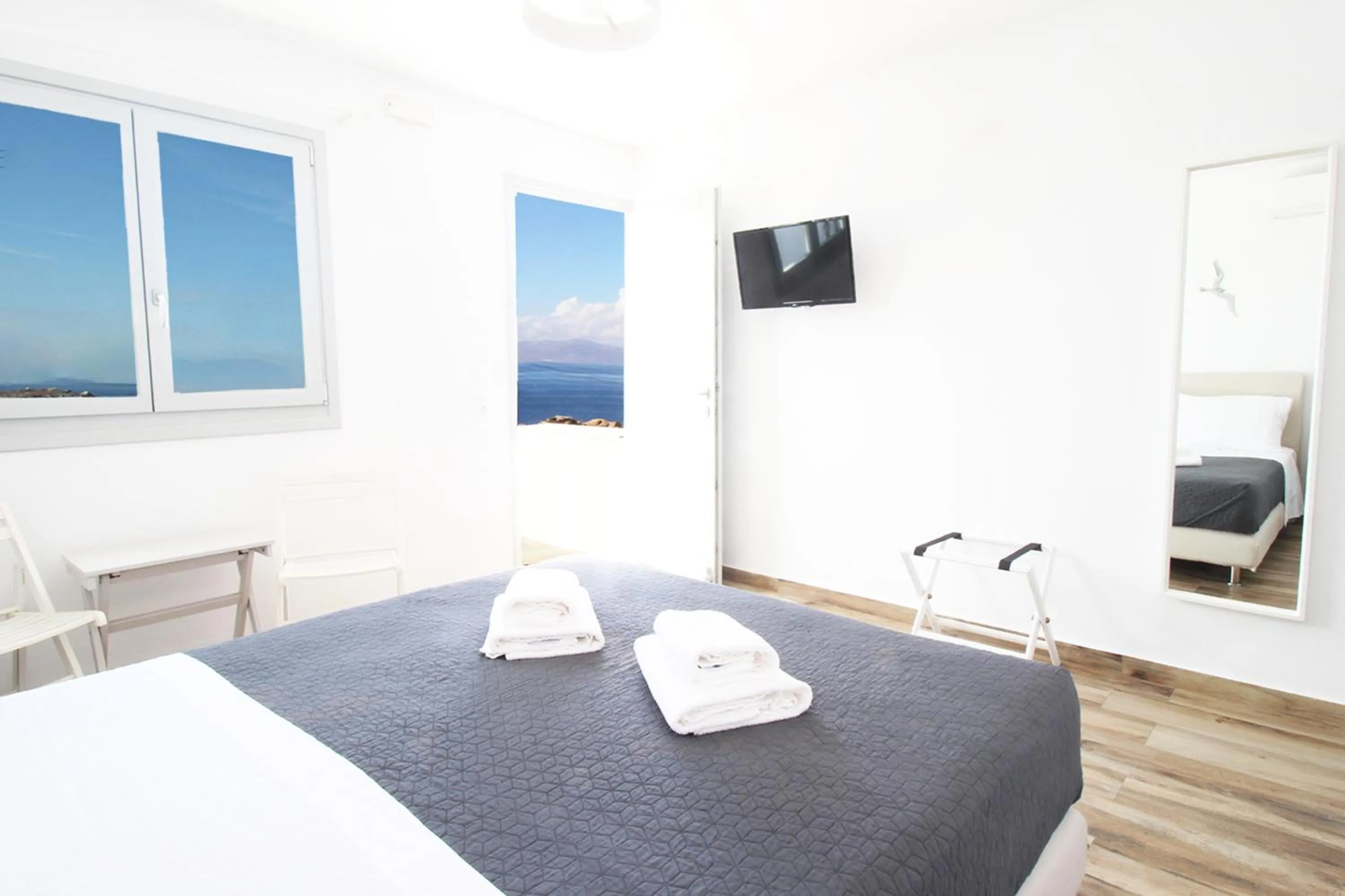 Bed in Crystal View Mykonos