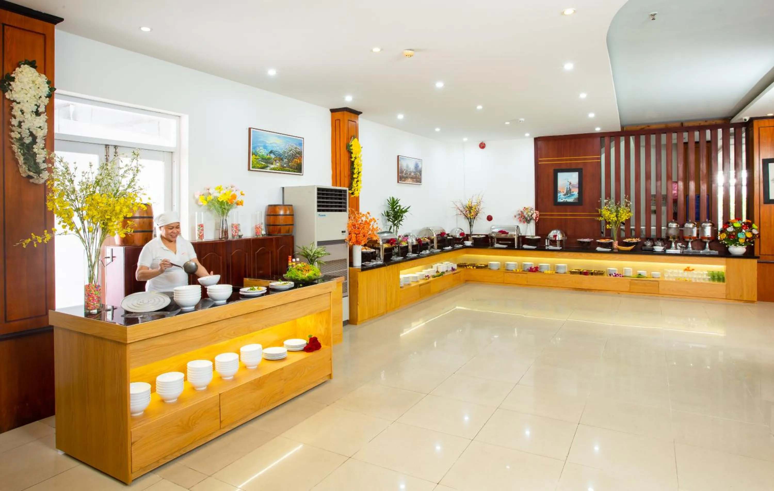 Restaurant/places to eat in Gold Stars Hotel