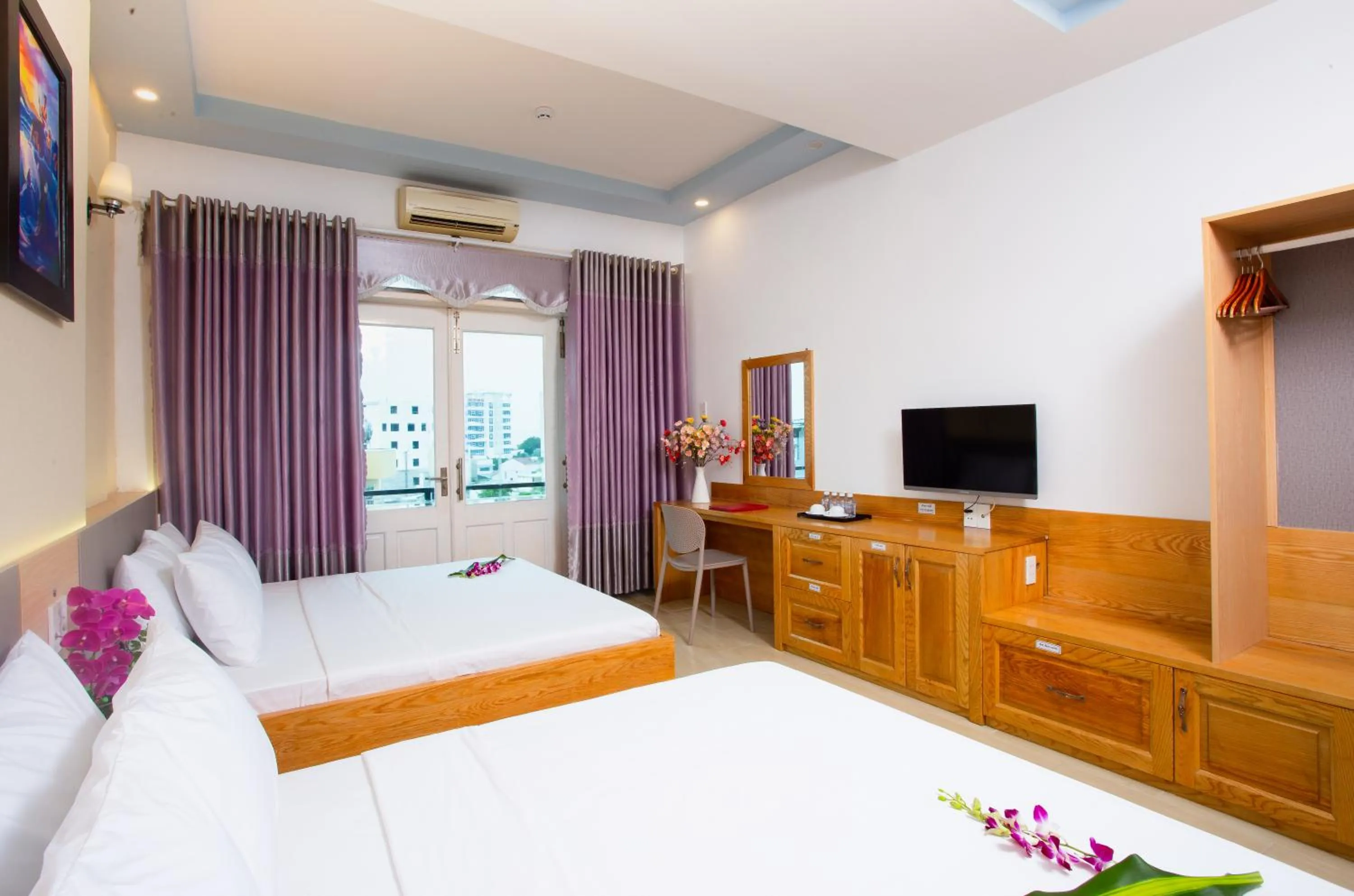 Bedroom, Bed in Gold Stars Hotel