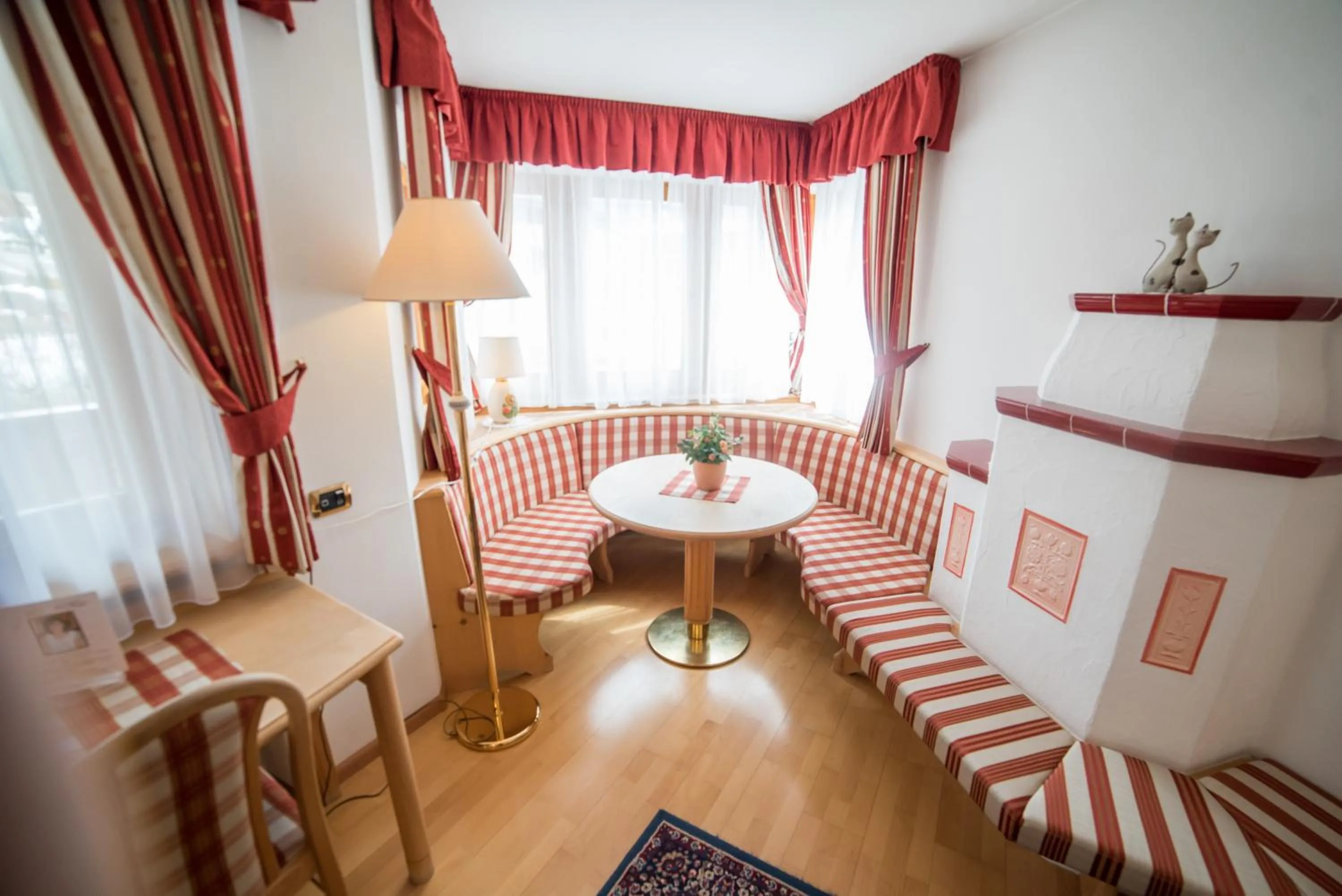 Seating area in Hotel Pra Tlusel