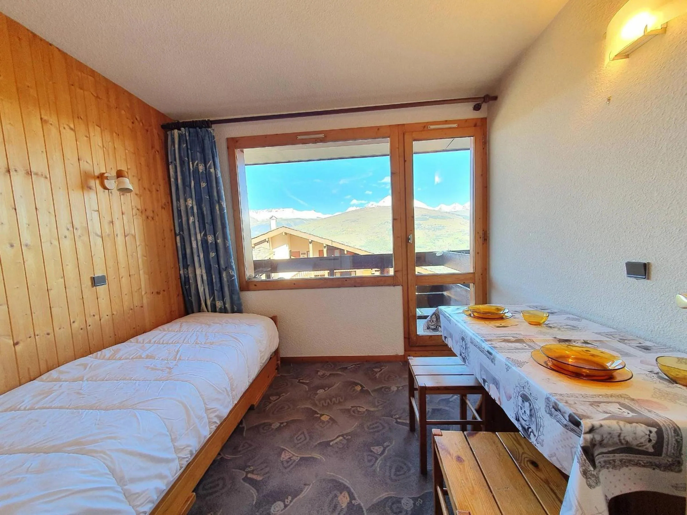 Confortable studio 2 pers. à 100m des pistes avec balcon et vue Mont-Blanc - FR-1-353-22
