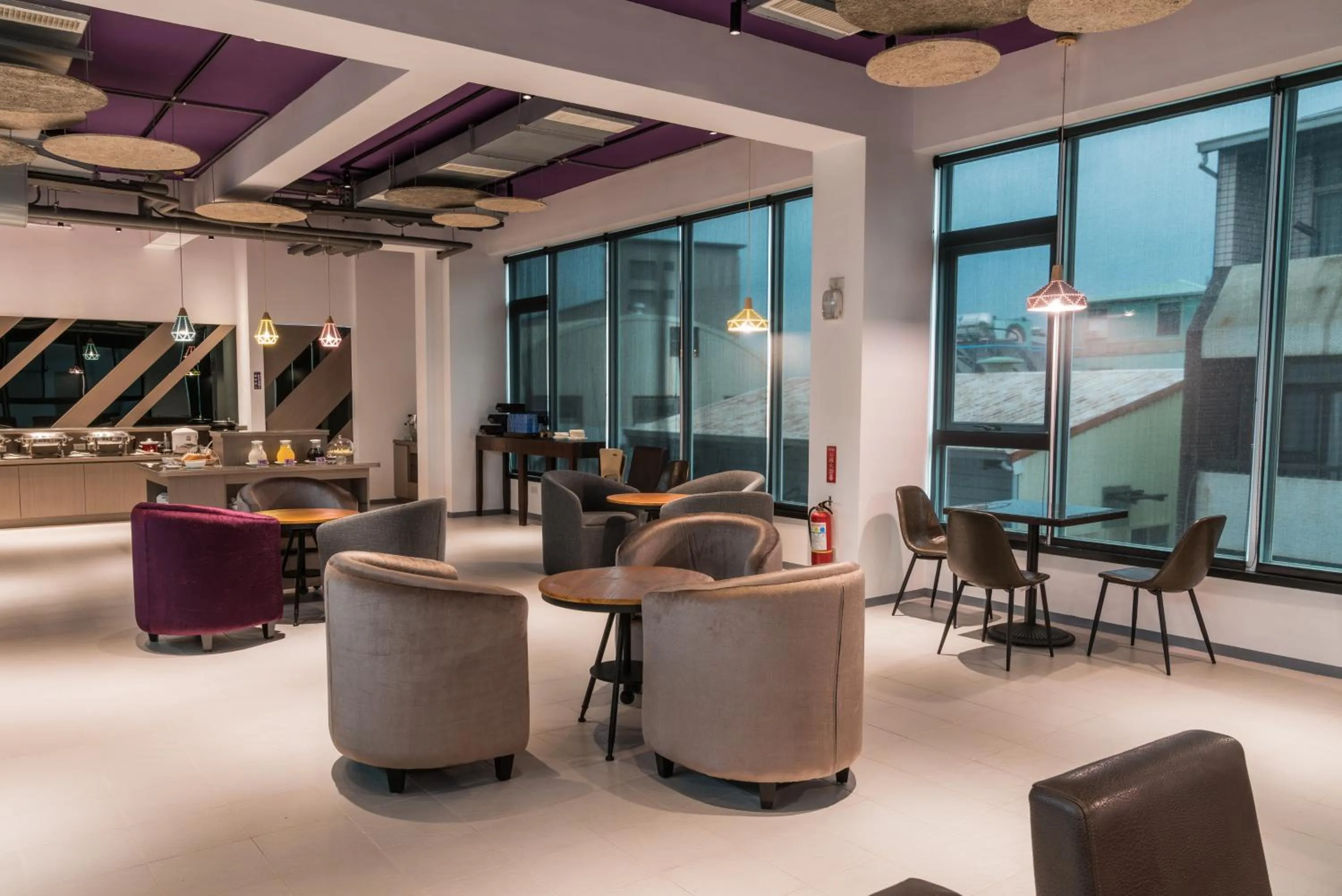 Restaurant/places to eat in High Cloud Motel