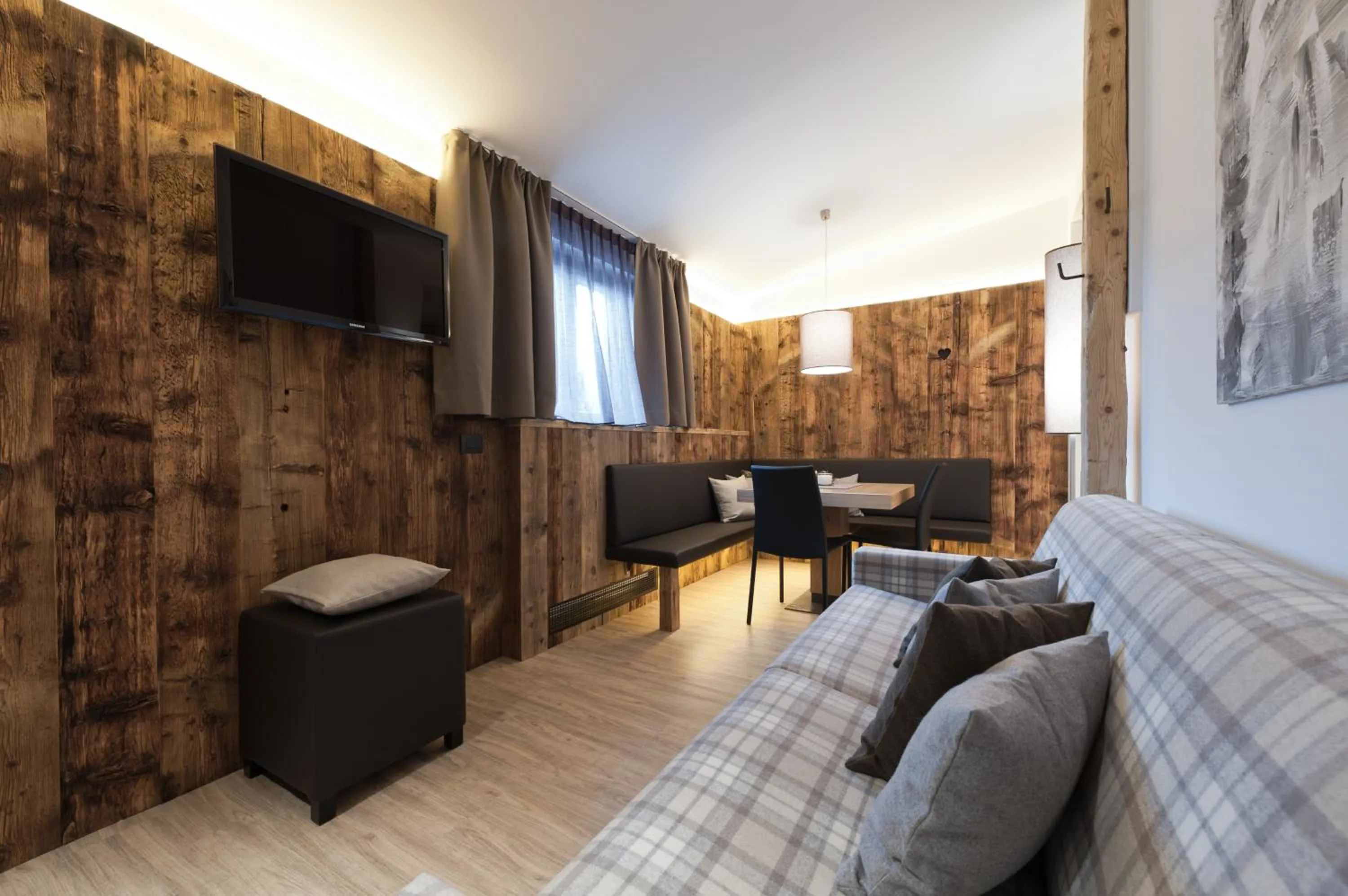 TV and multimedia in Burgus - Design Suites & Apartments