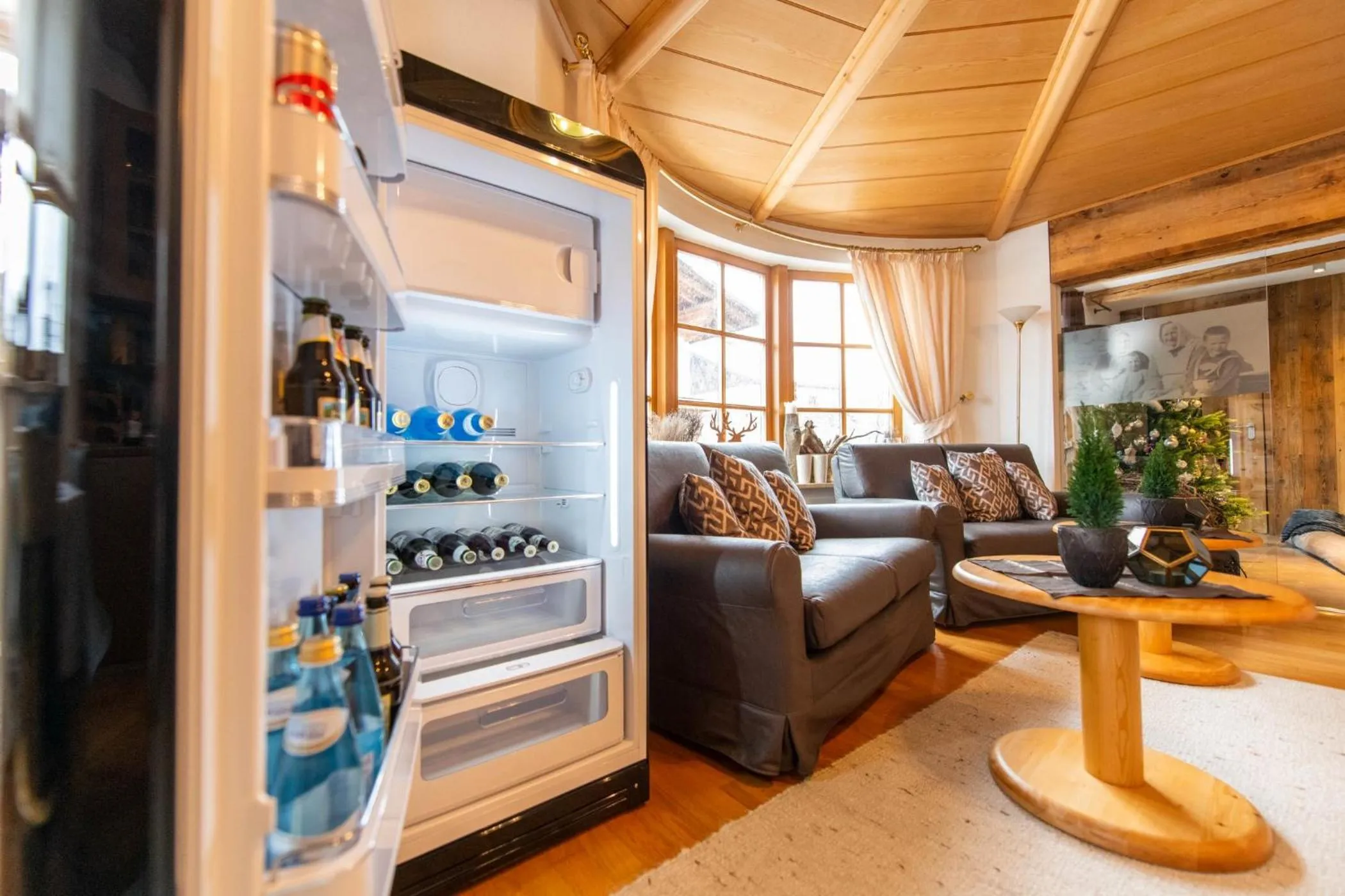 Communal lounge/ TV room in Burgus - Design Suites & Apartments