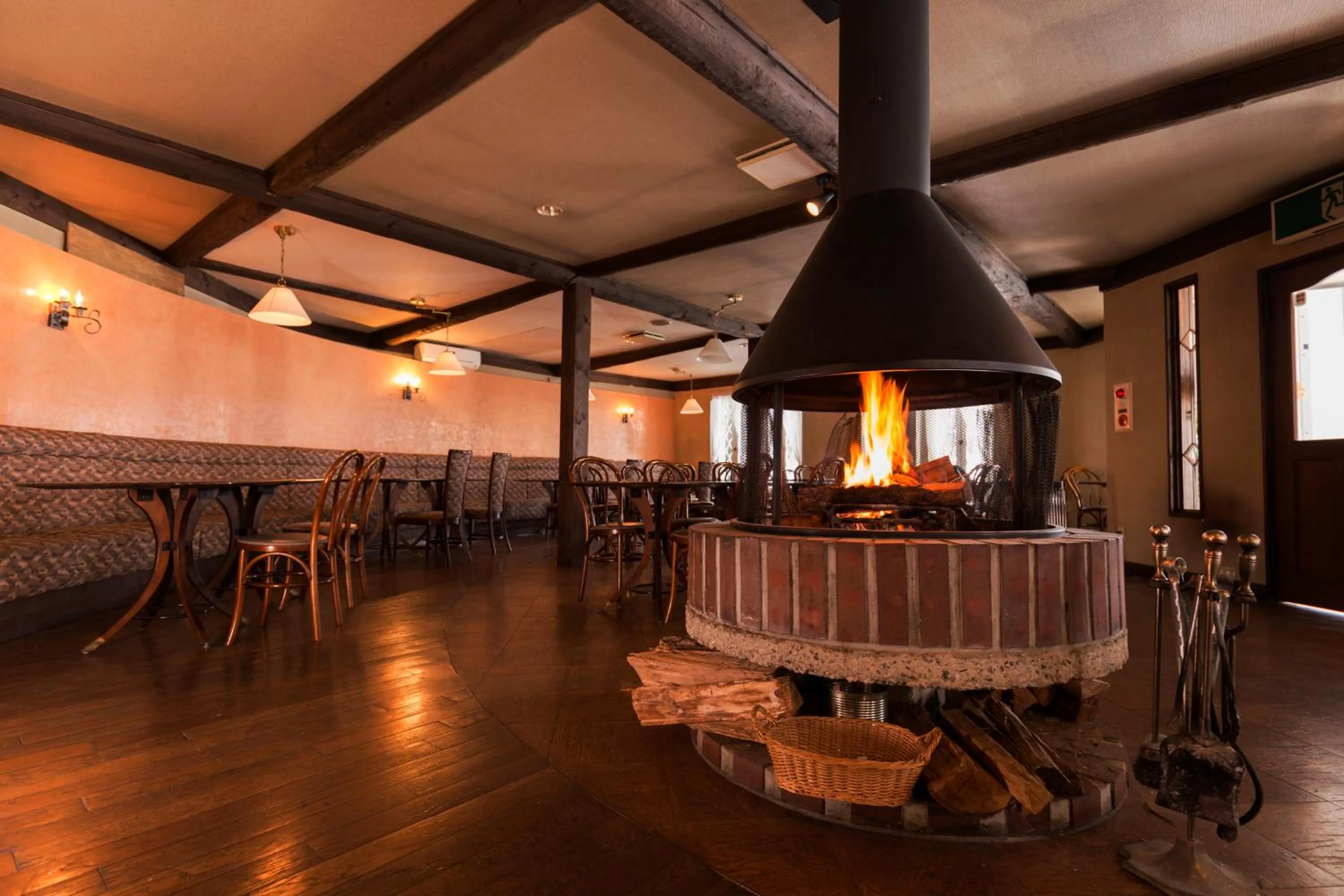 Restaurant/places to eat in Shakespeare Hotel