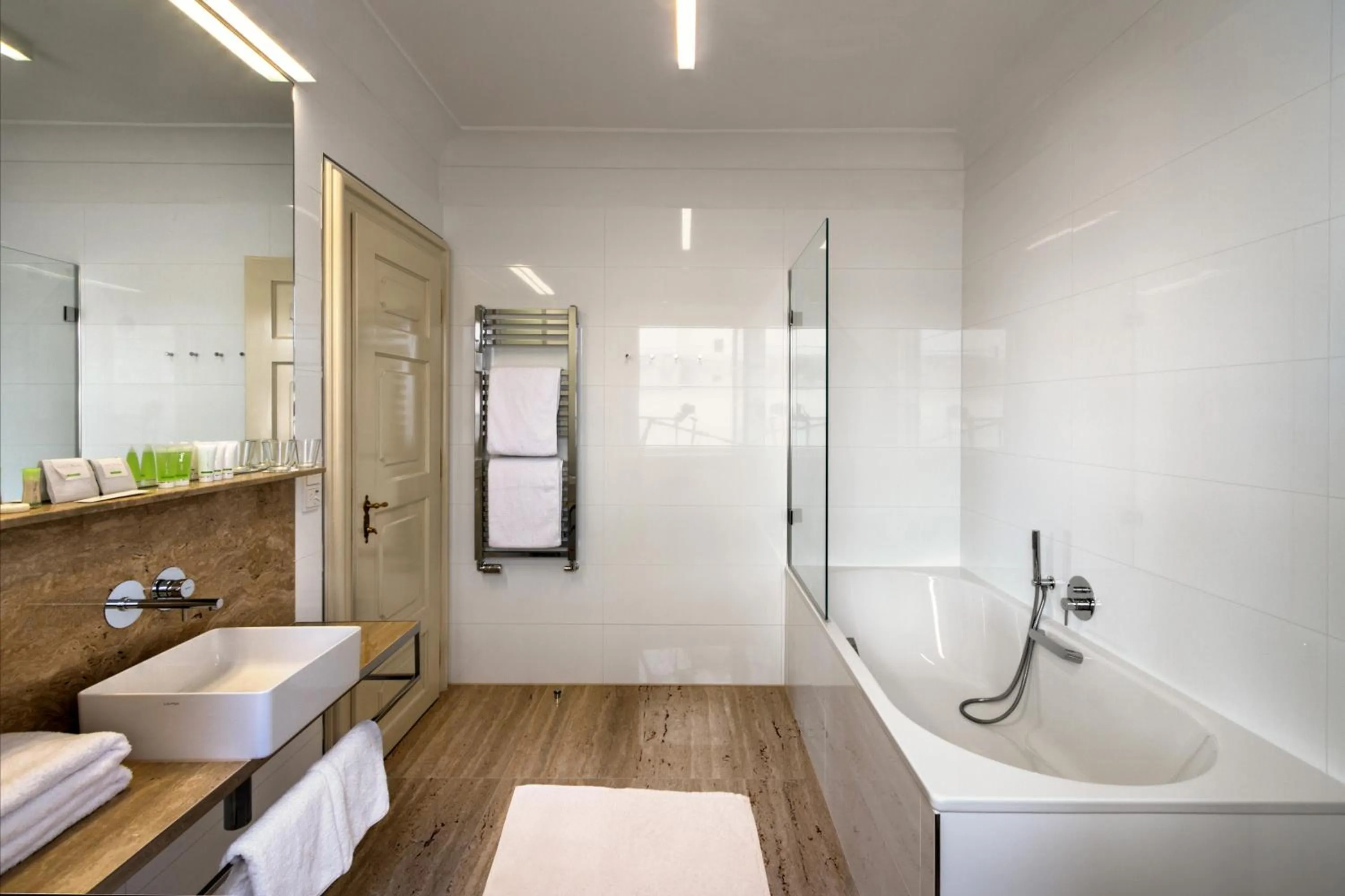 Bathroom in Golden Star