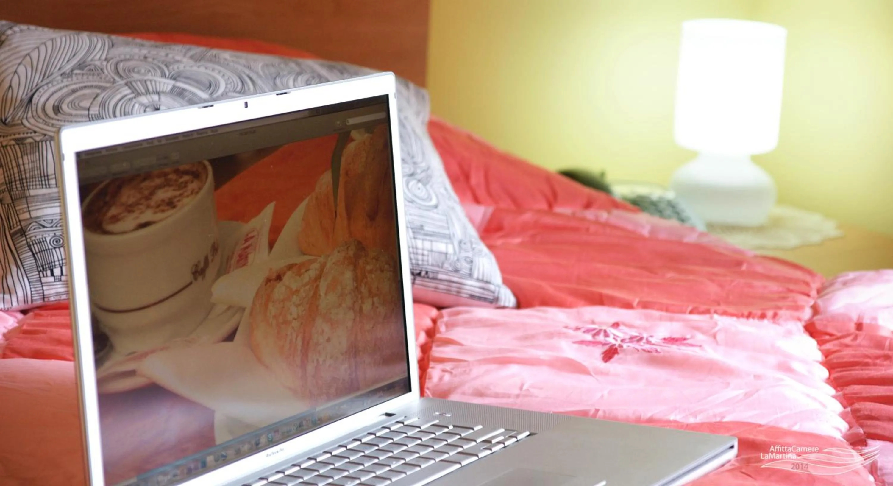 Decorative detail, Bed in Affittacamere La Martina