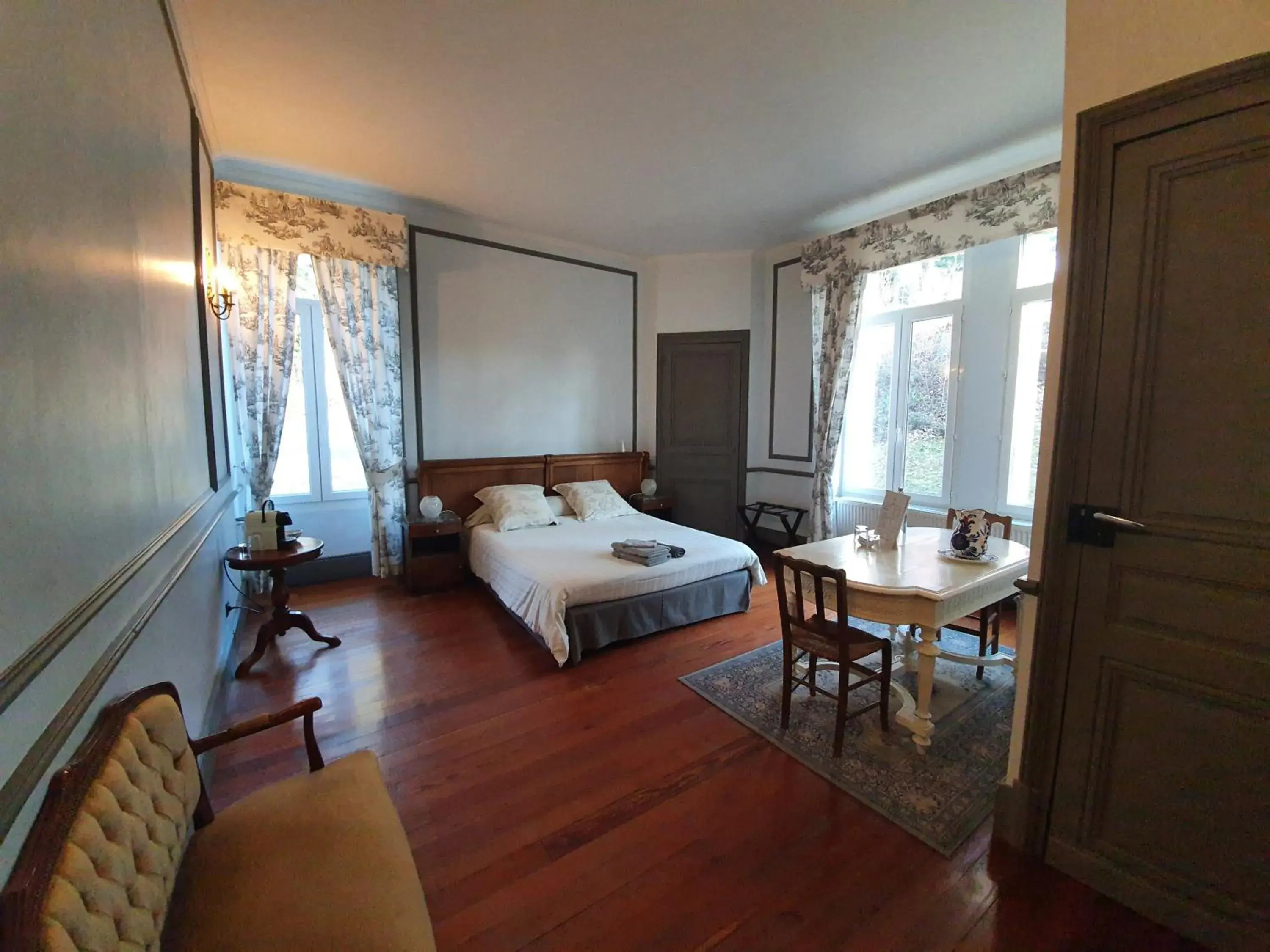 Bed in Chateau de Bonnevaux Bed in Chateau de Bonnevaux