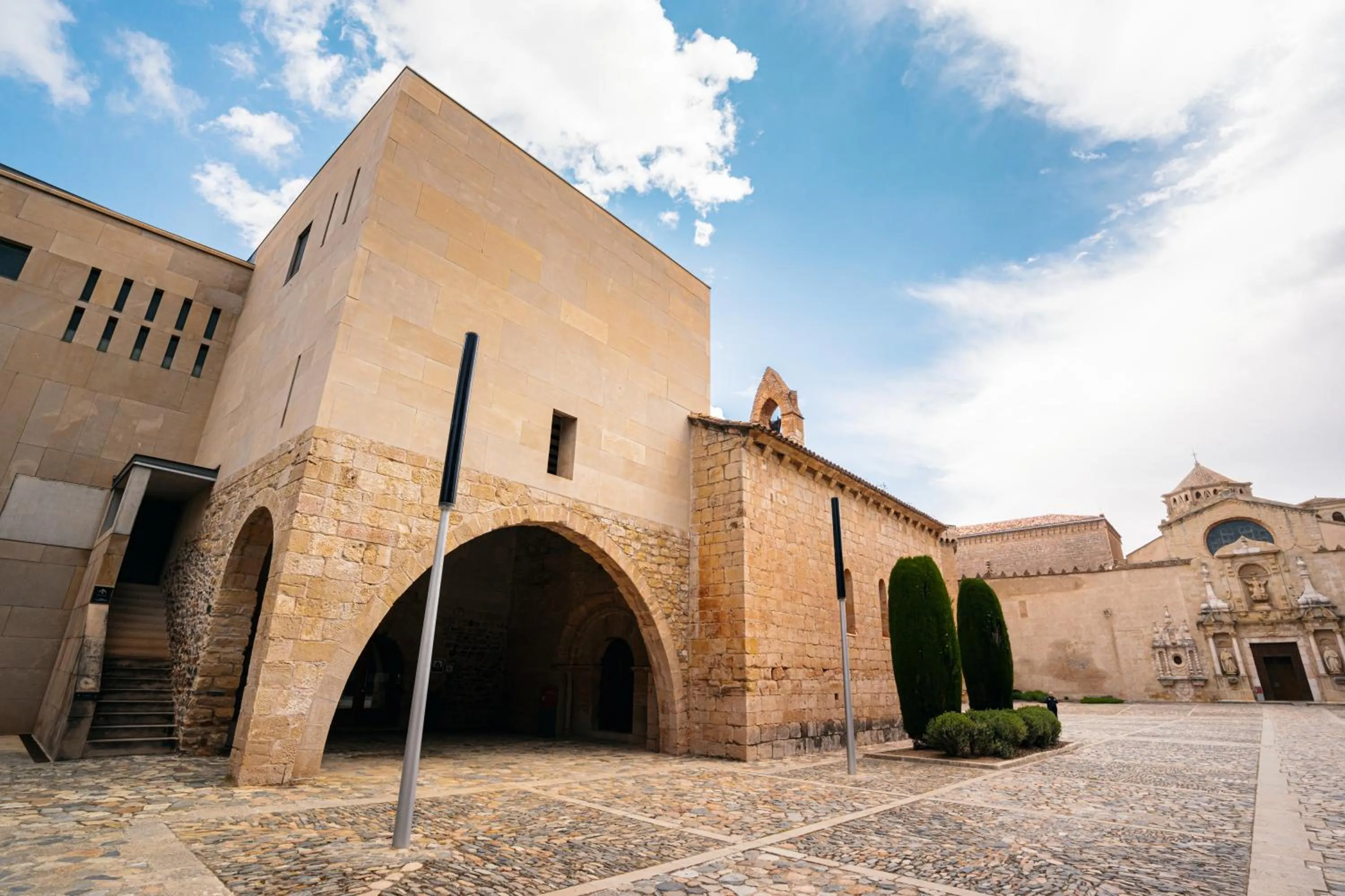 Property building in Hostatgeria de Poblet