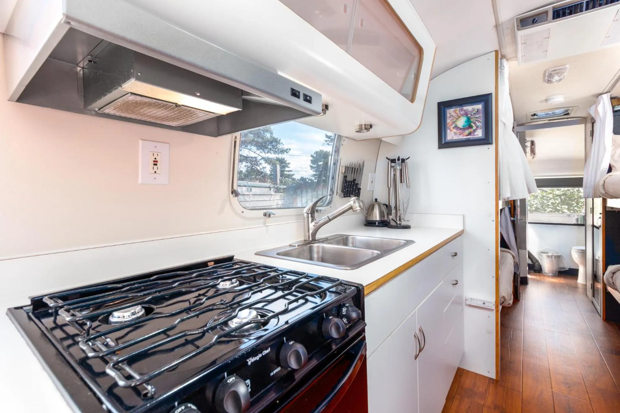 Kitchen or kitchenette in Hart’s Camp Airstream Hotel & RV Park