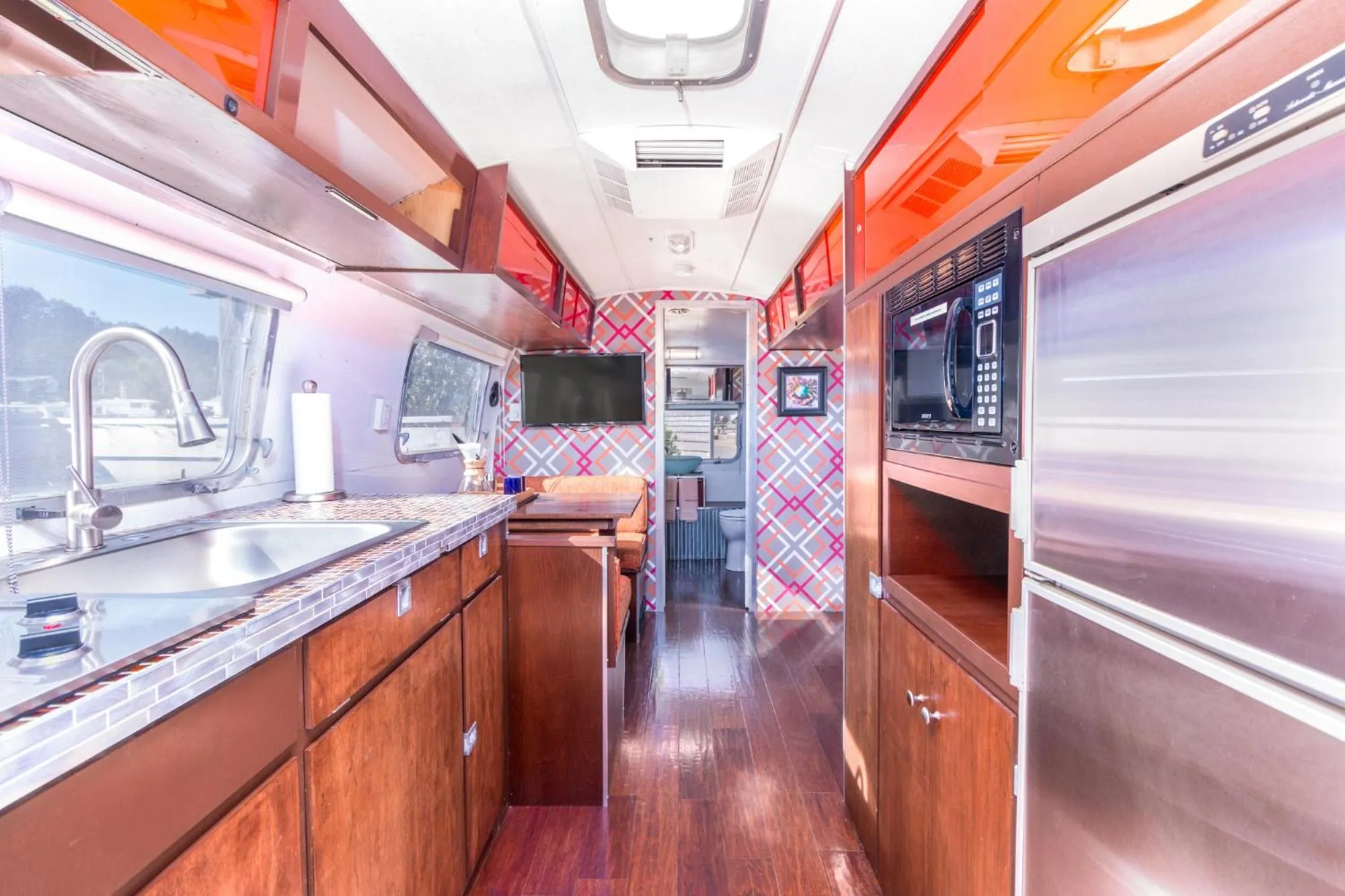 Kitchen or kitchenette in Hart’s Camp Airstream Hotel & RV Park