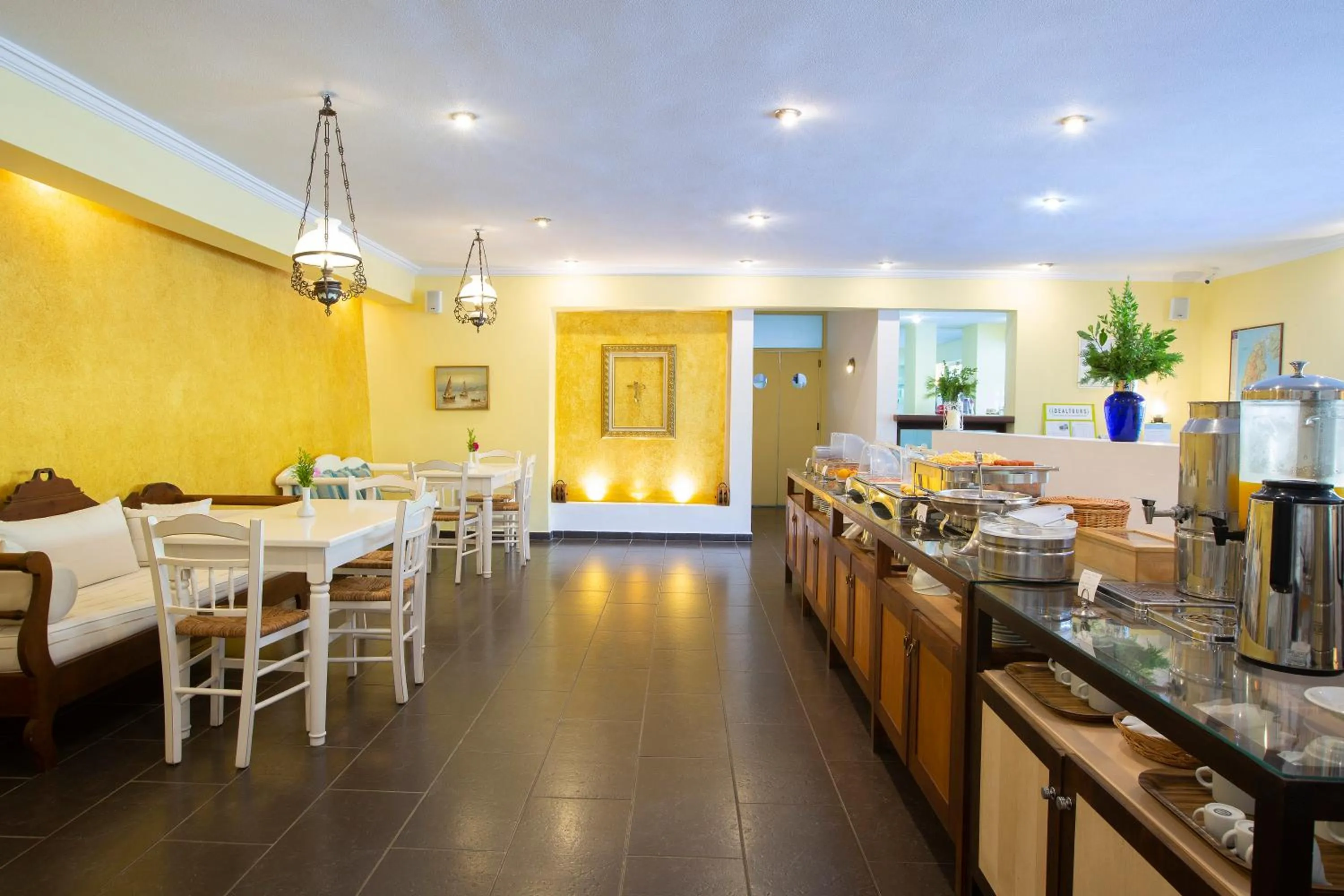 Food and drinks in Cleopatra Beach