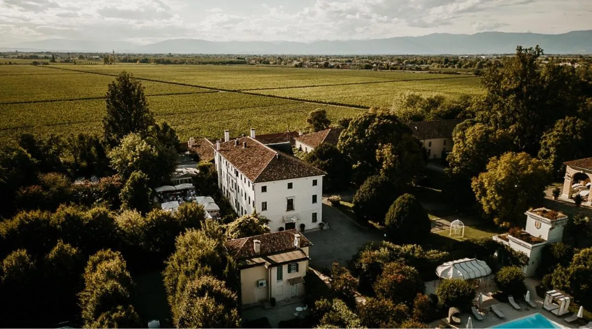 Property building in Villa Foscarini Cornaro