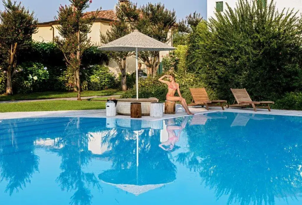Swimming pool in Villa Foscarini Cornaro Swimming pool in Villa Foscarini Cornaro