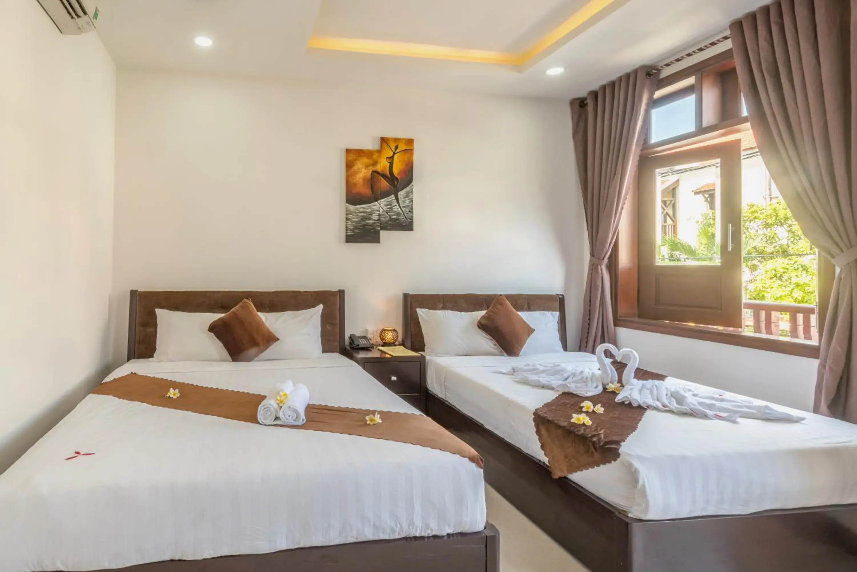 Deluxe Double Room with Balcony - single occupancy in Miss Ten Homestay Deluxe Double Room with Balcony - single occupancy in Miss Ten Homestay