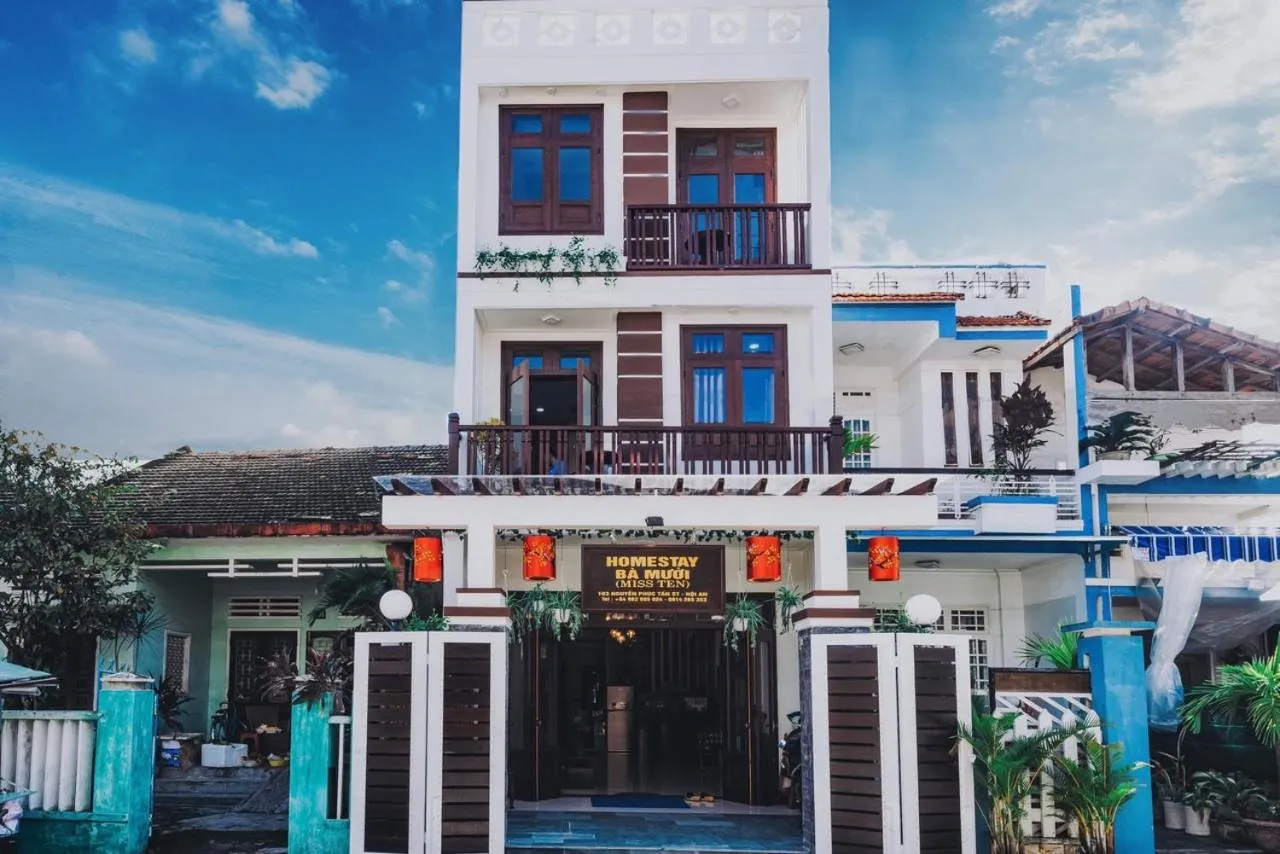 Property building in Miss Ten Homestay