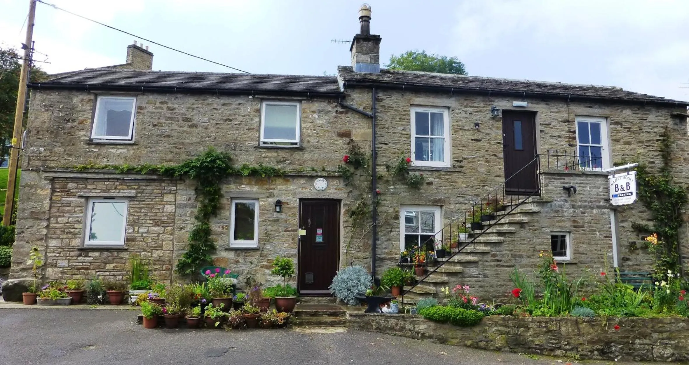 Facade/entrance in Hazels Roost B&B