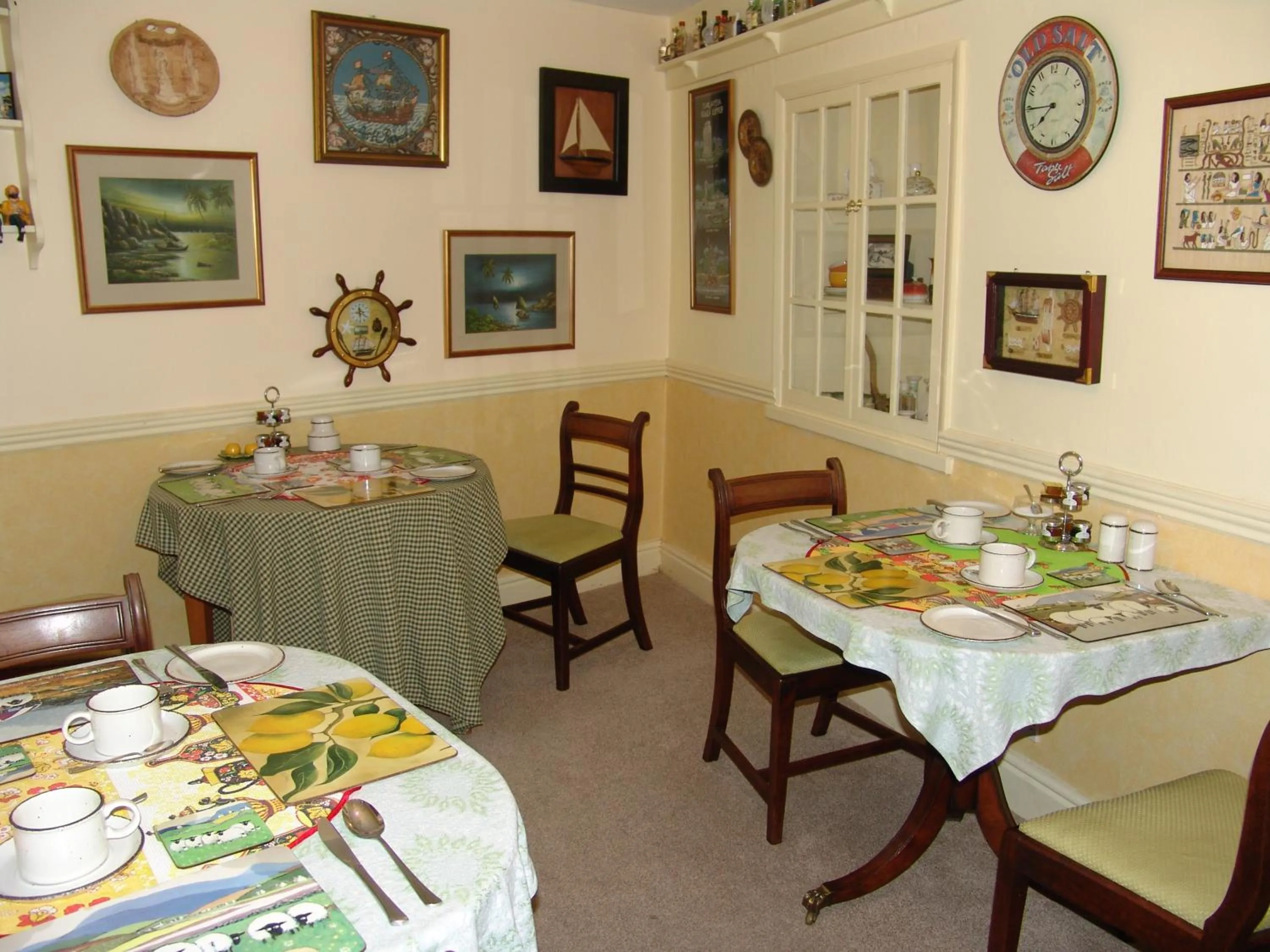 Restaurant/places to eat in Hazels Roost B&B