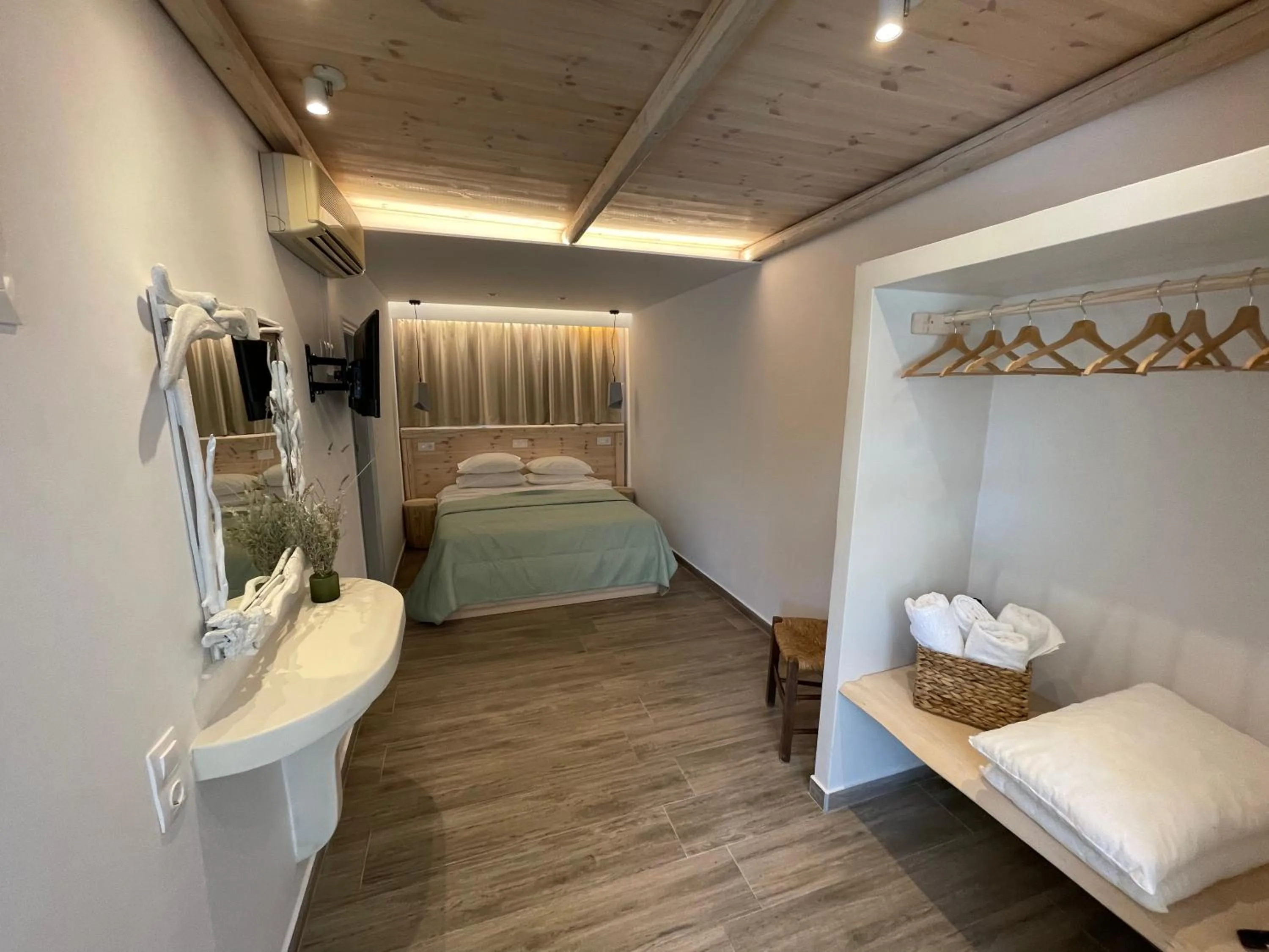 Photo of the whole room, Bed in Patras Apartments