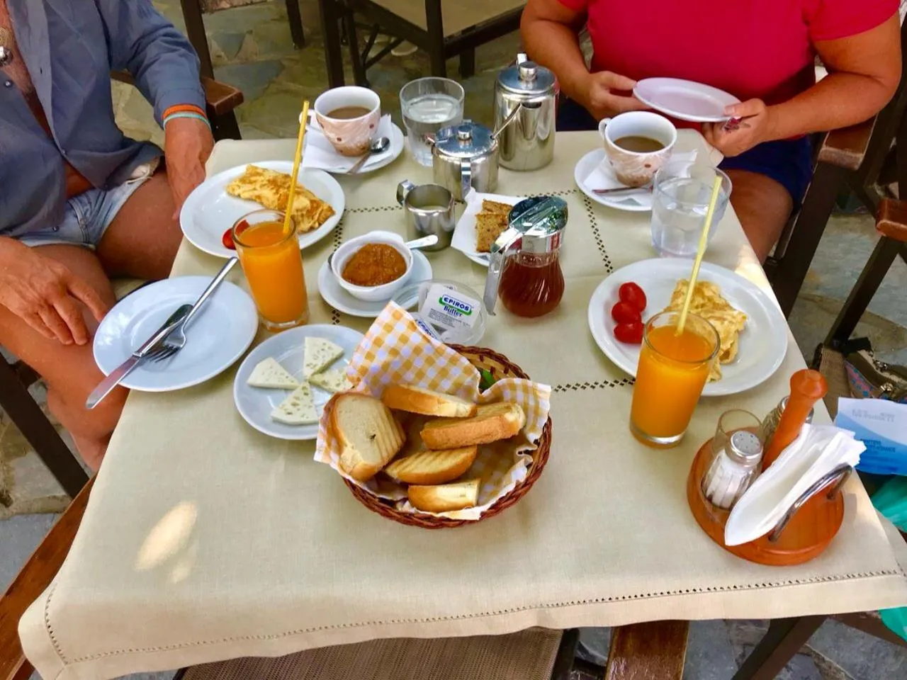 Breakfast in Patras Apartments