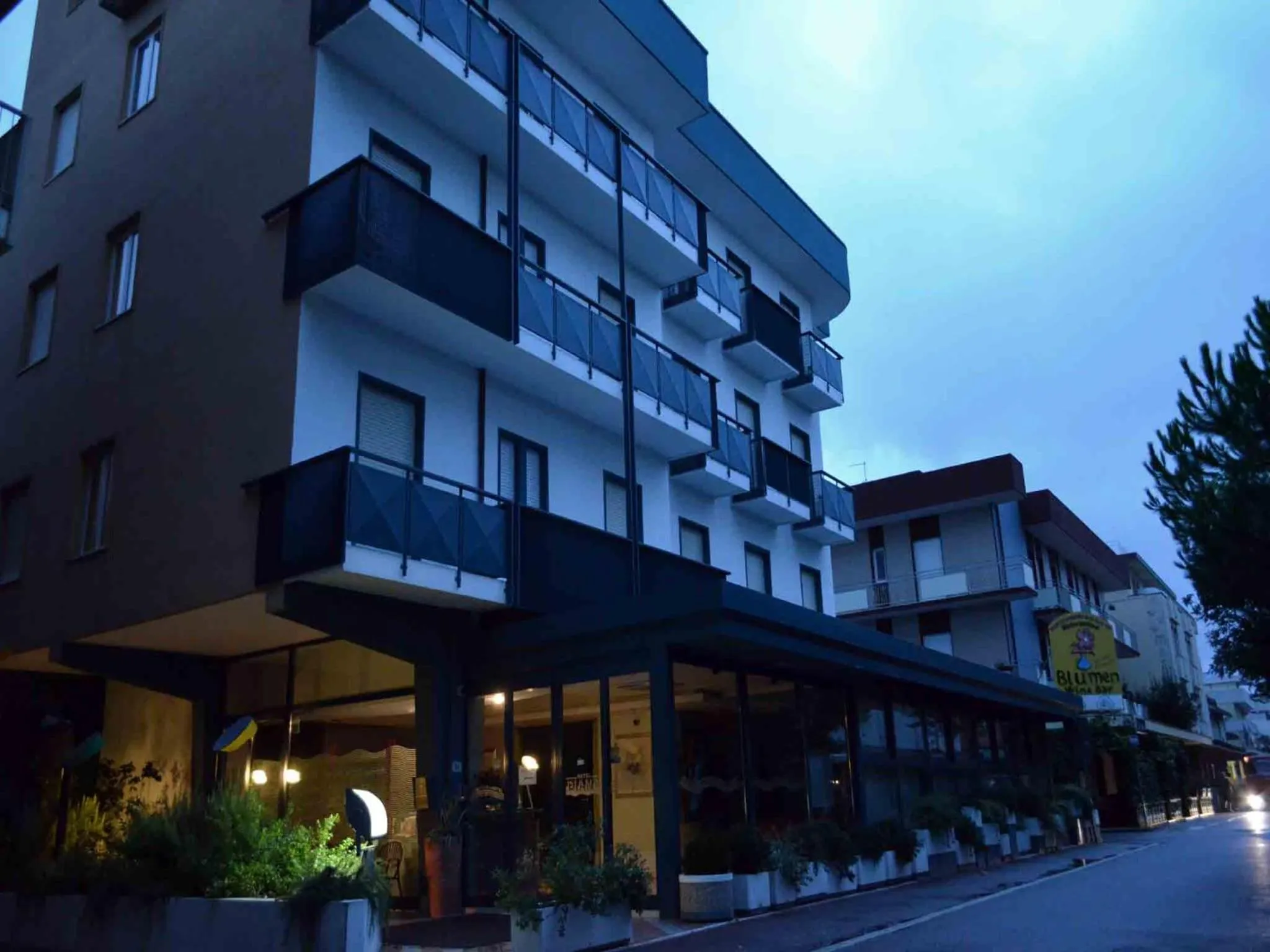 Facade/entrance in Hotel Diana