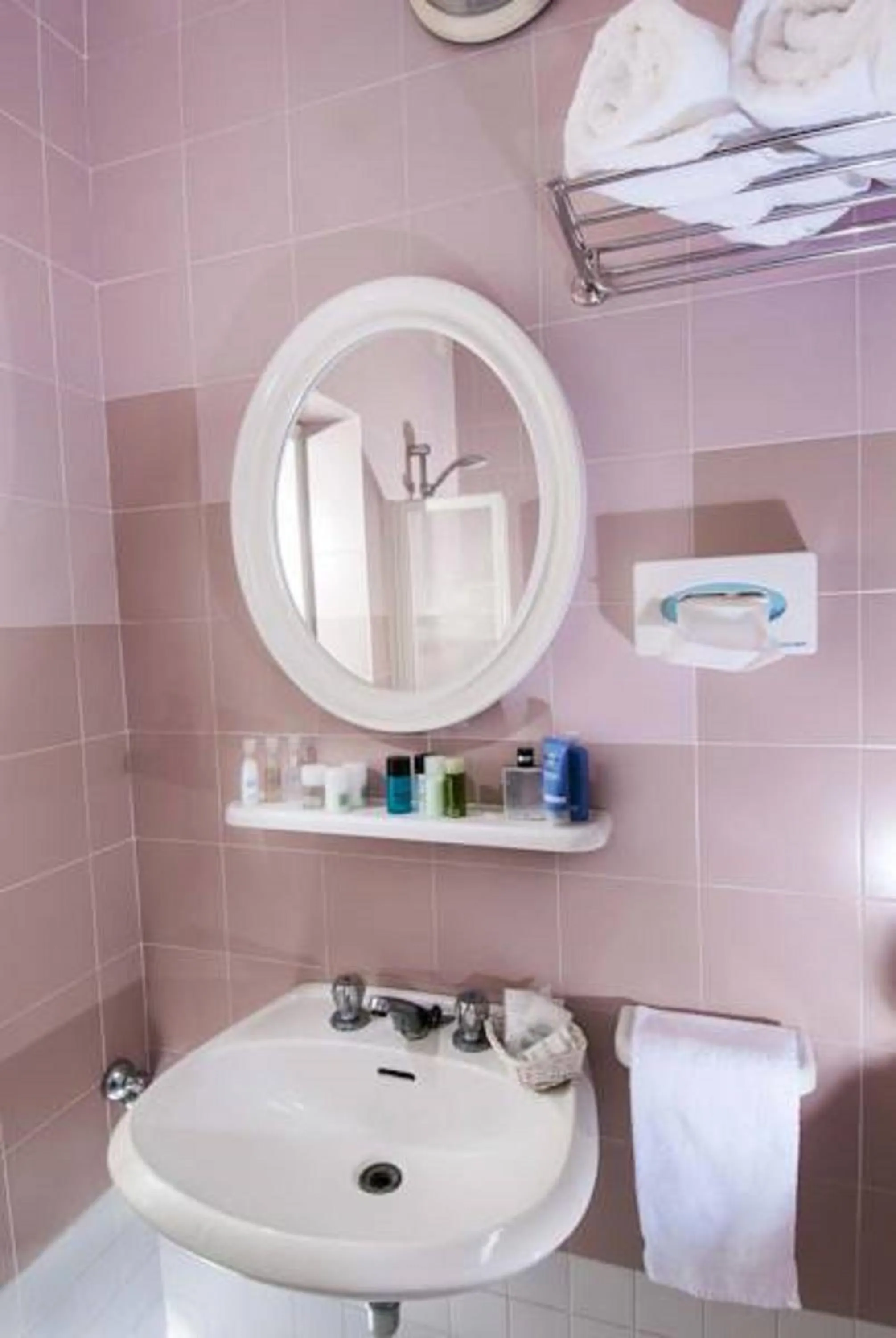 Bathroom in Hotel Diana