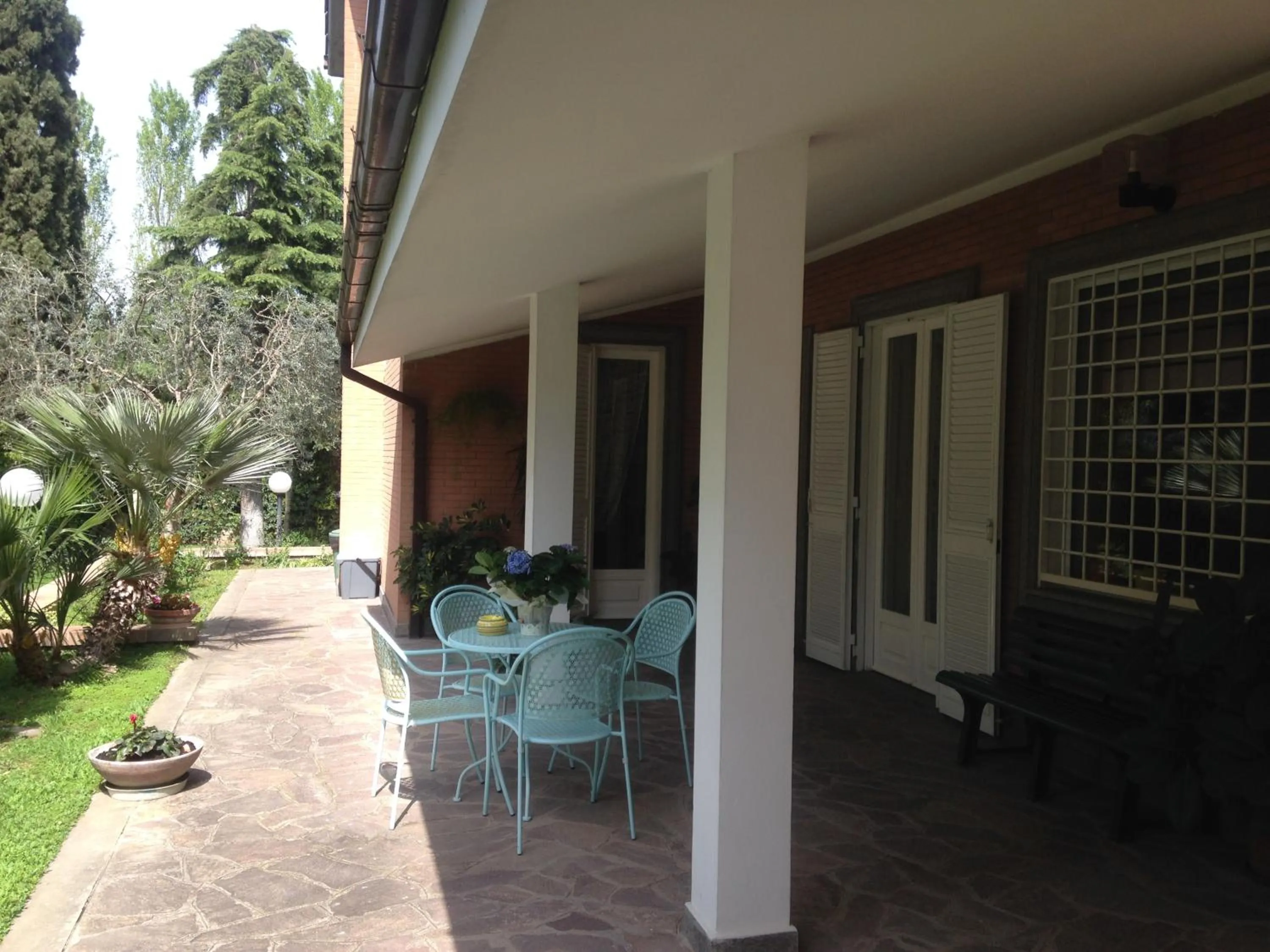 Patio in Inn Rome B&B