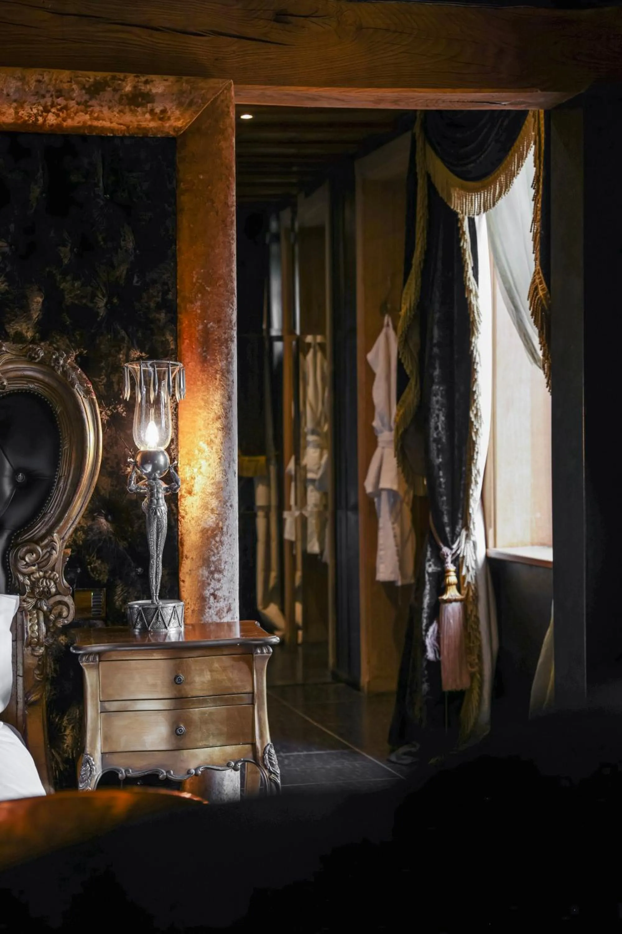 Bedroom in Crazy Bear Beaconsfield